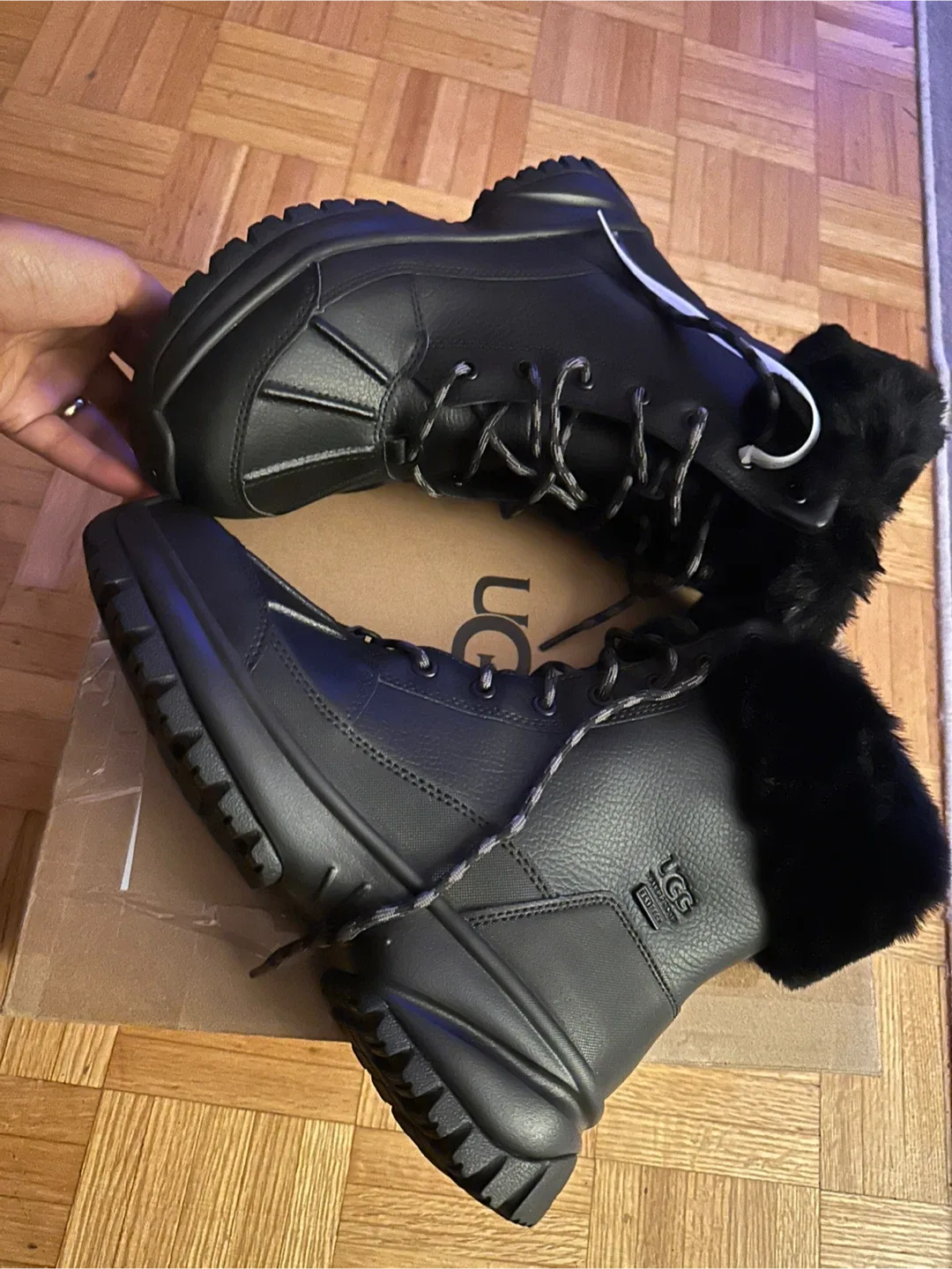 UGG Women's Adirondack III Black Boots image indicator(5)