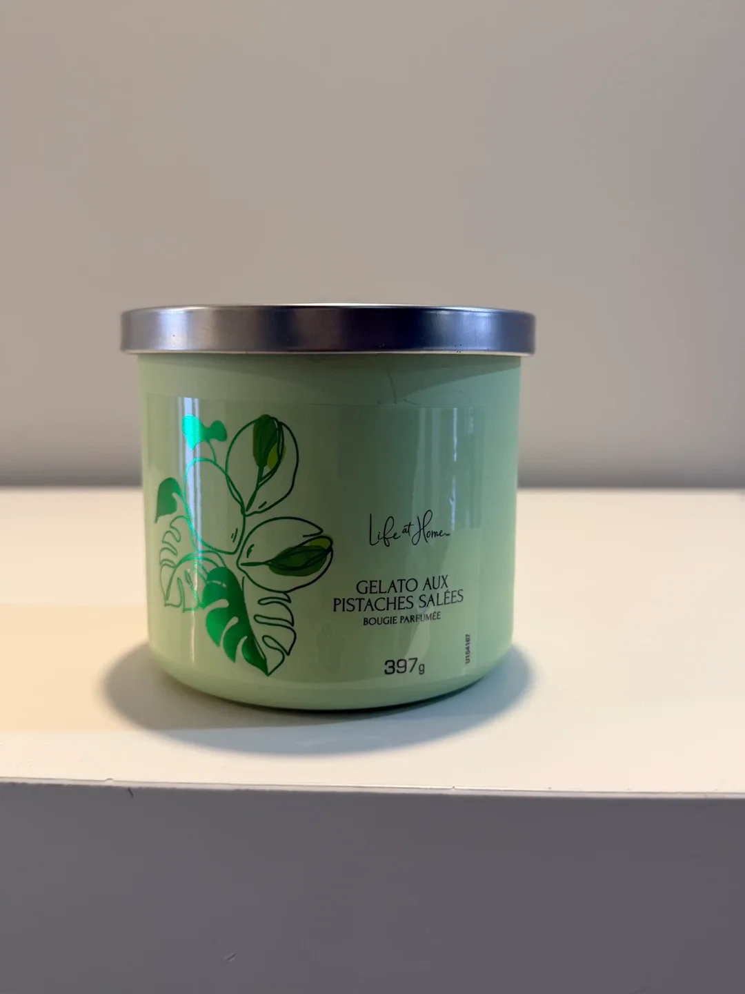 Holiday/ Christmas Gift- Salted Pistachio Gelato Candle