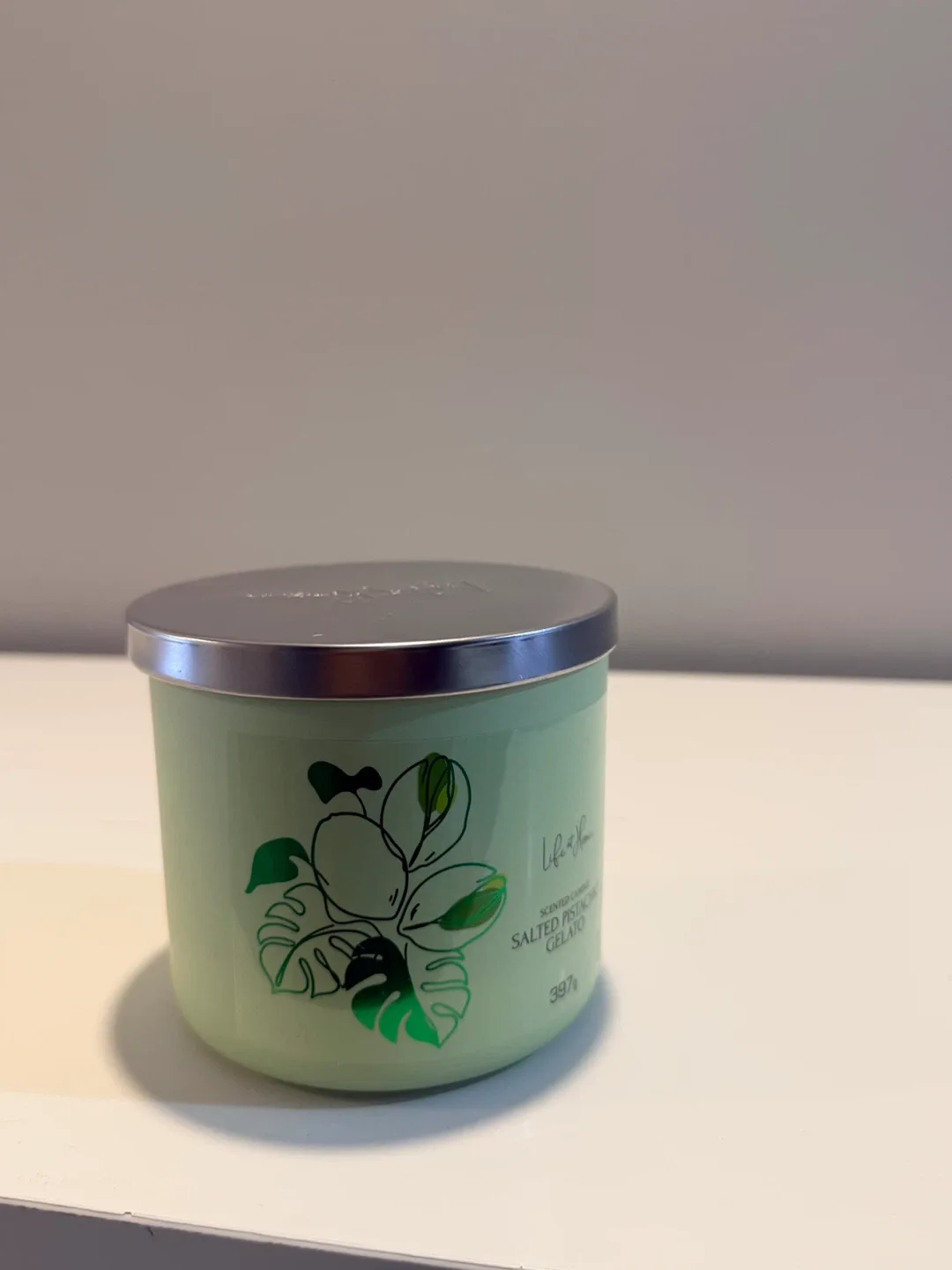 Holiday/ Christmas Gift- Salted Pistachio Gelato Candle image indicator(2)