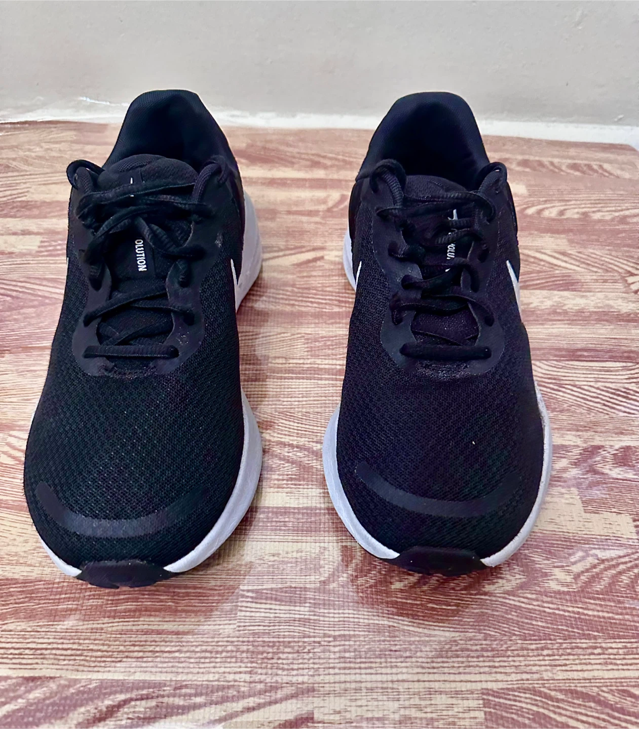 Nike Revolution 6 Black Running Shoes - Size 8.5