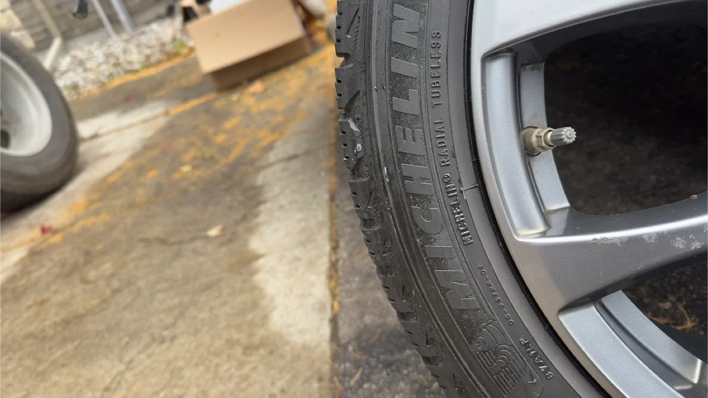 Michelin 235/45R18 Winter Tires on Rims image indicator(3)