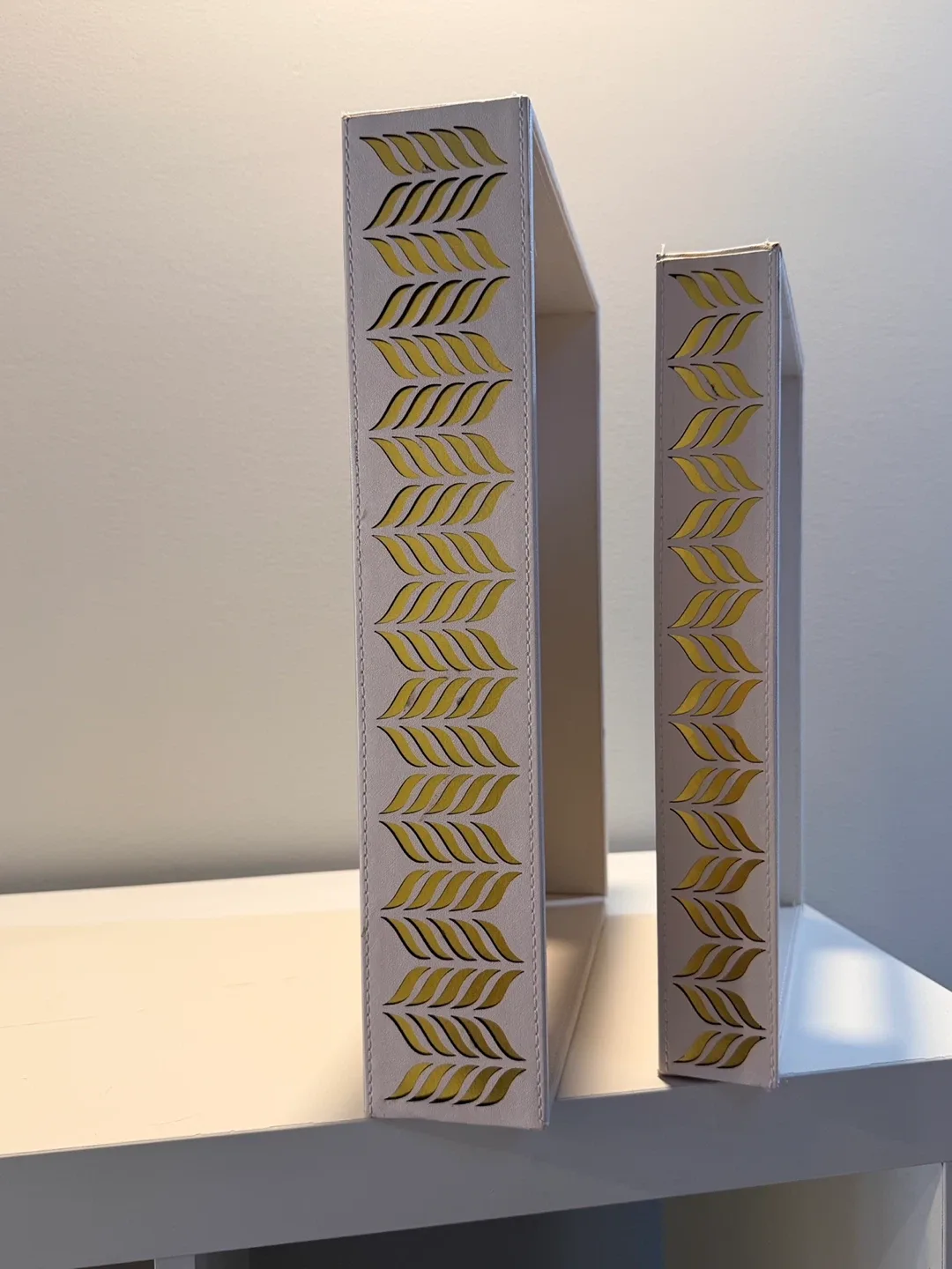 Holiday/ Christmas gift- Decorative Trays Set image indicator(4)