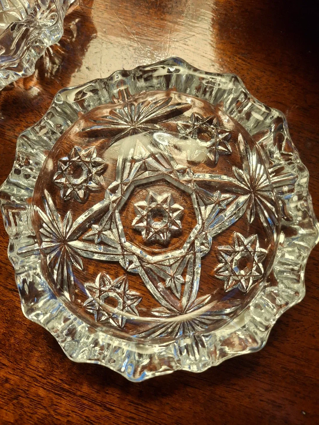 Pair of glass ash trays image indicator(3)