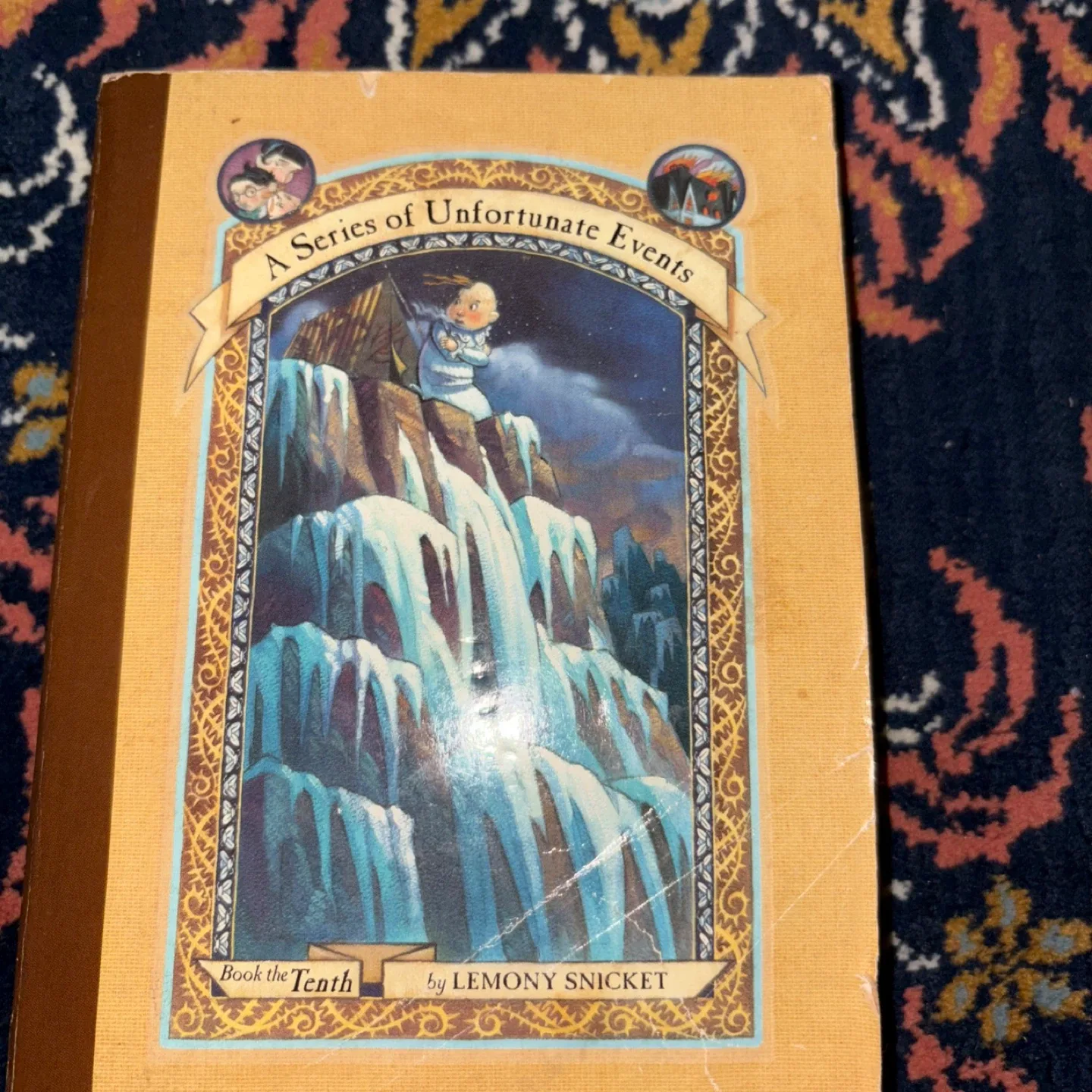 Kids' Books Bundle image indicator(6)