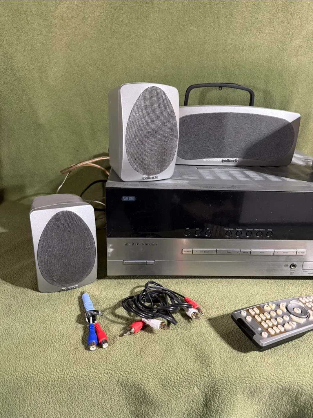 Harmon Kardon/Polk Audio (Package Deal) image indicator(4)