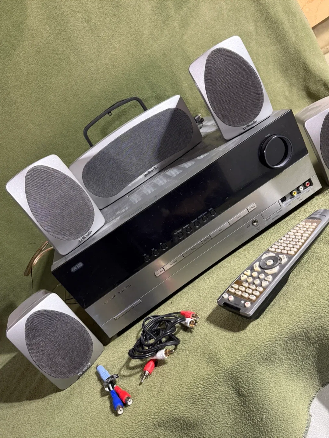 Harmon Kardon/Polk Audio (Package Deal) image indicator(6)