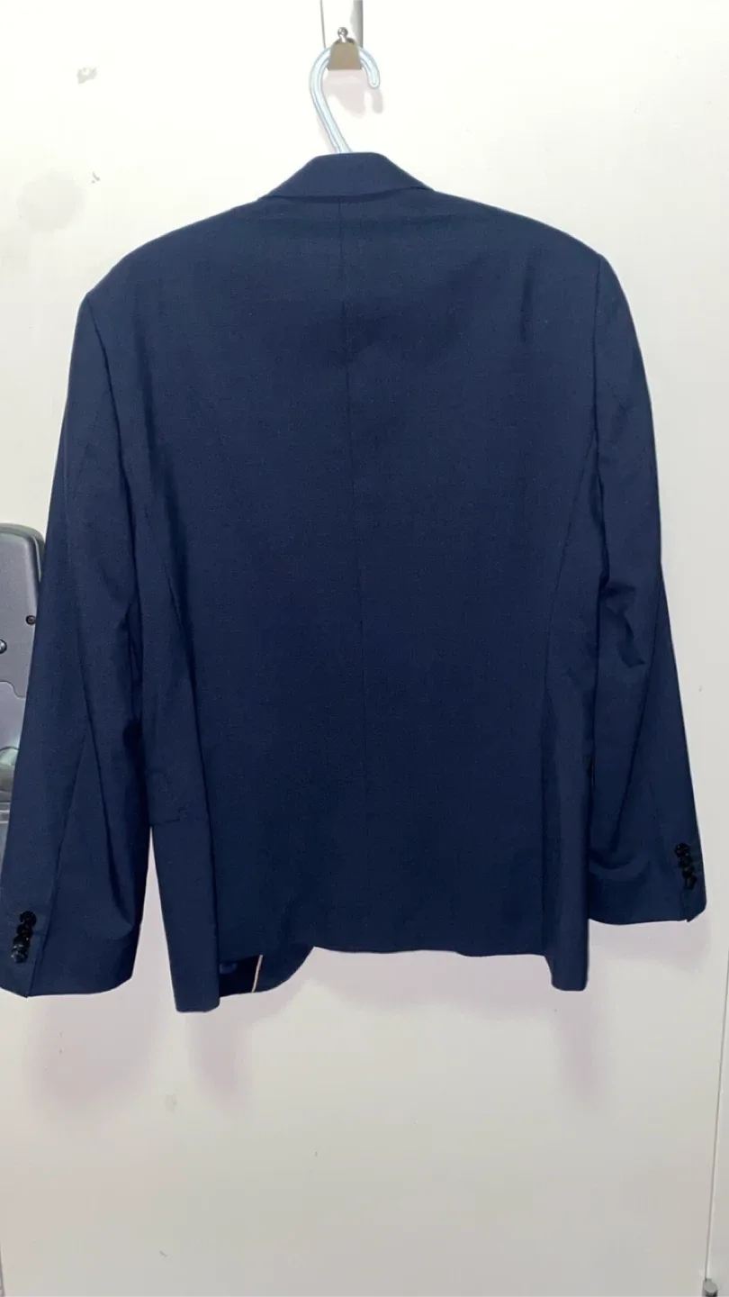 Hugo Boss Navy Blazer - Size 38R image indicator(4)