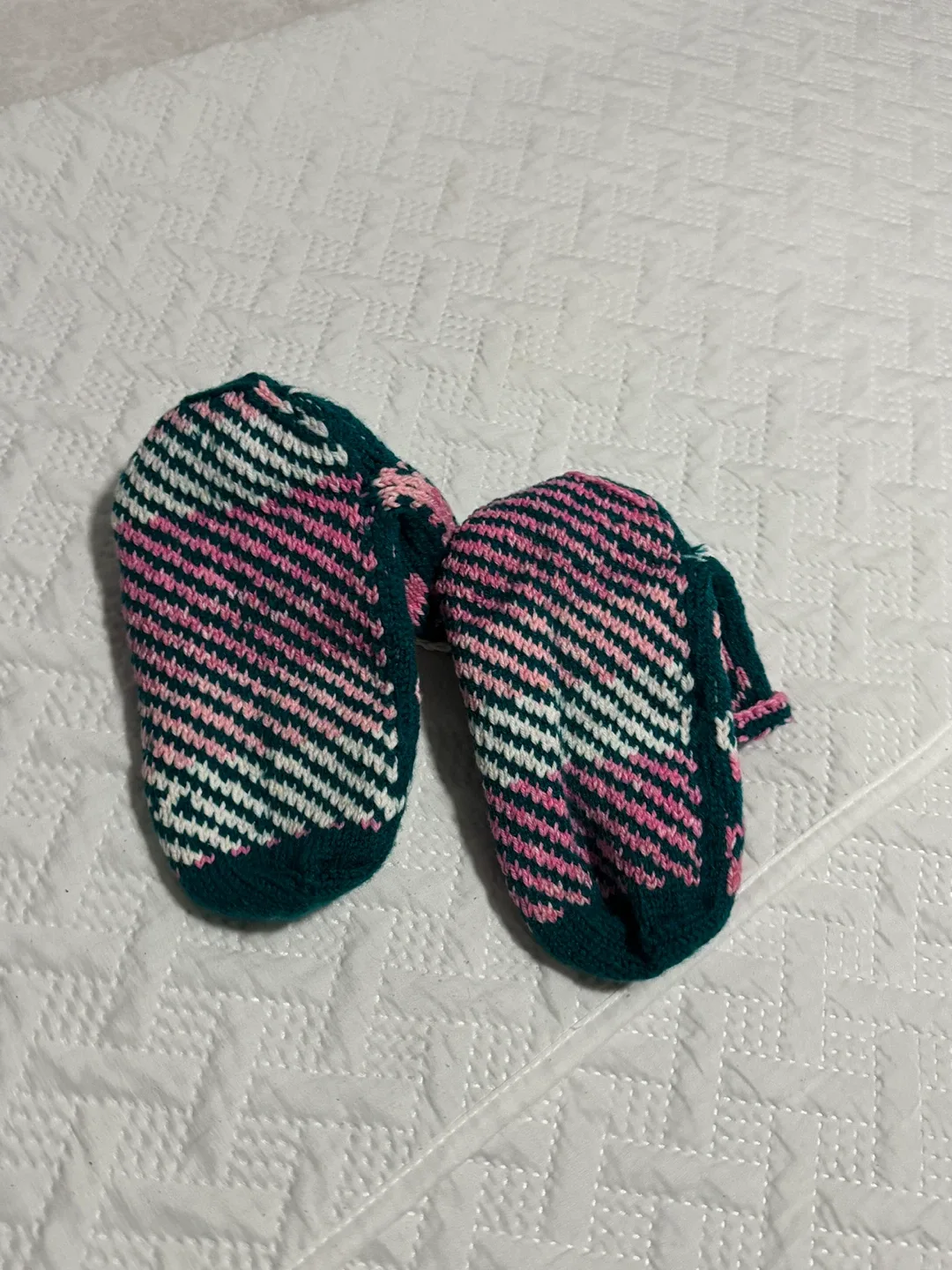 Handmade Knitted Adult Booties image indicator(2)