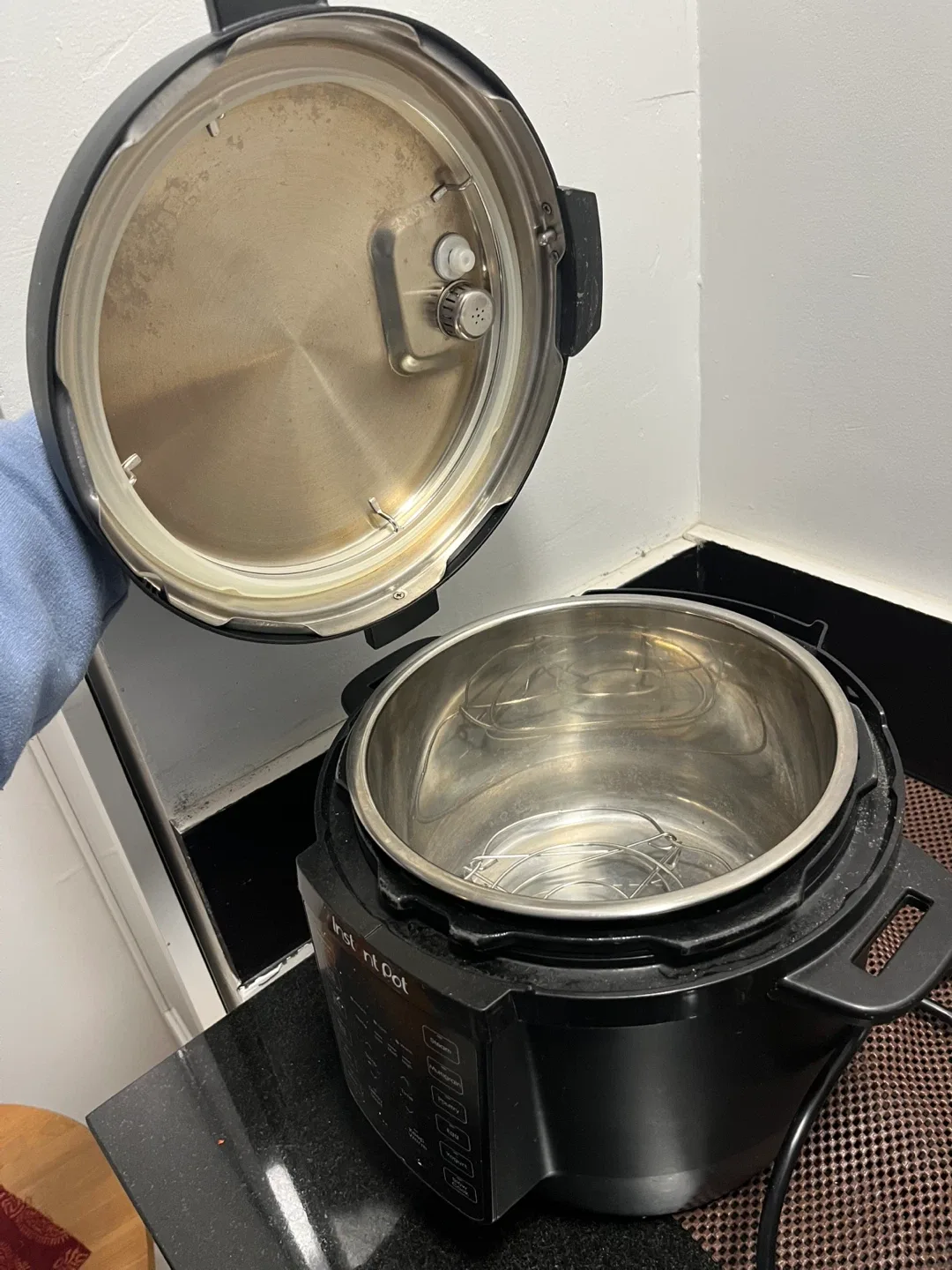 Instant Pot Electric Pressure Cooker image indicator(2)