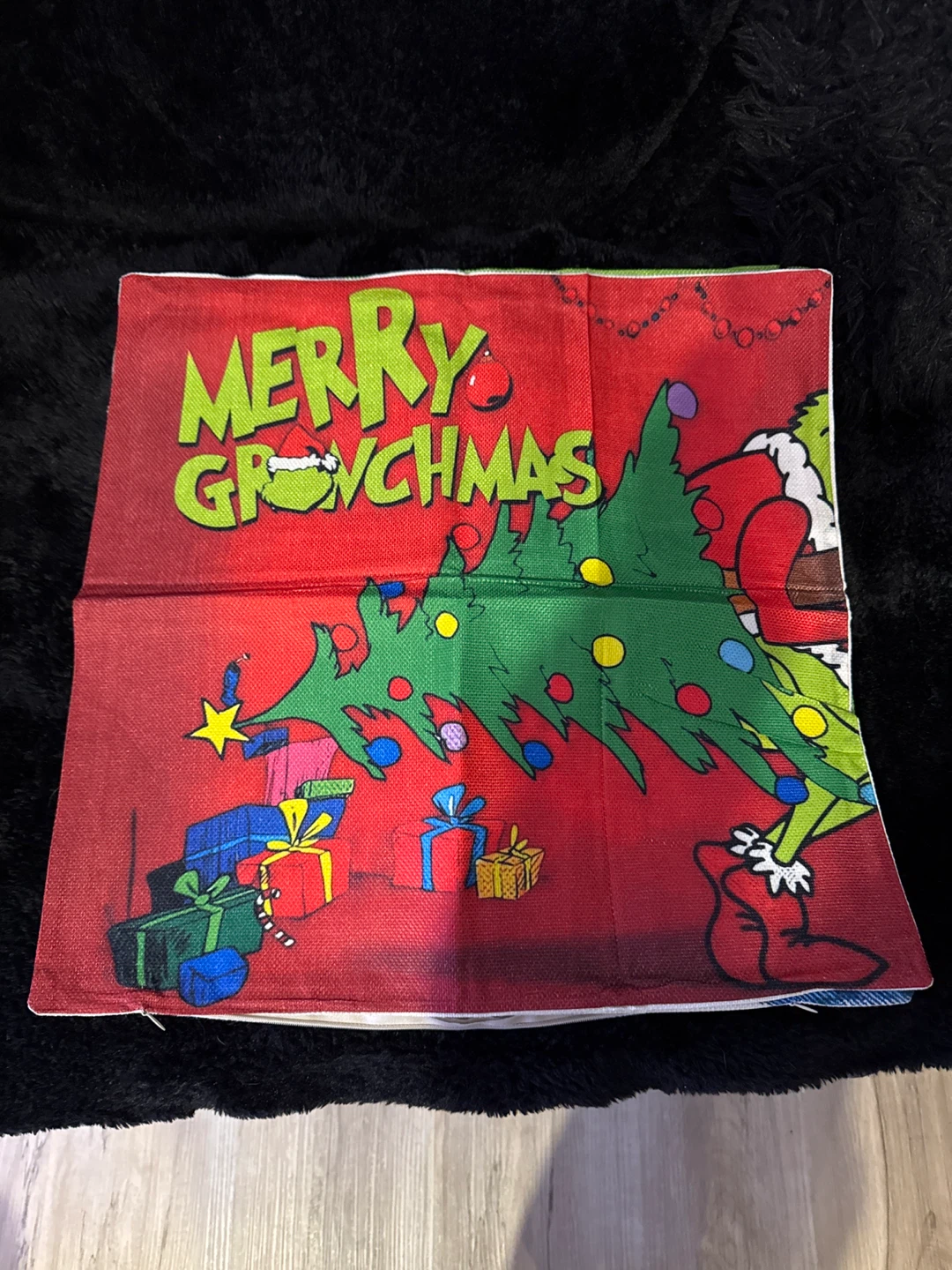 Christmas themed pillow covers - photo 3