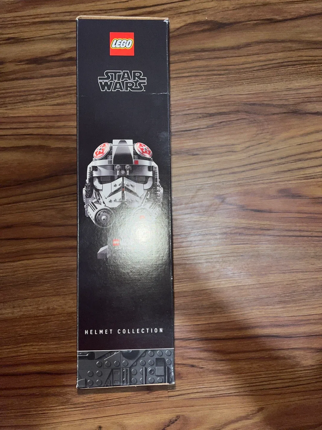 New LEGO Star Wars AT-AT Driver Helmet 75429 image indicator(4)