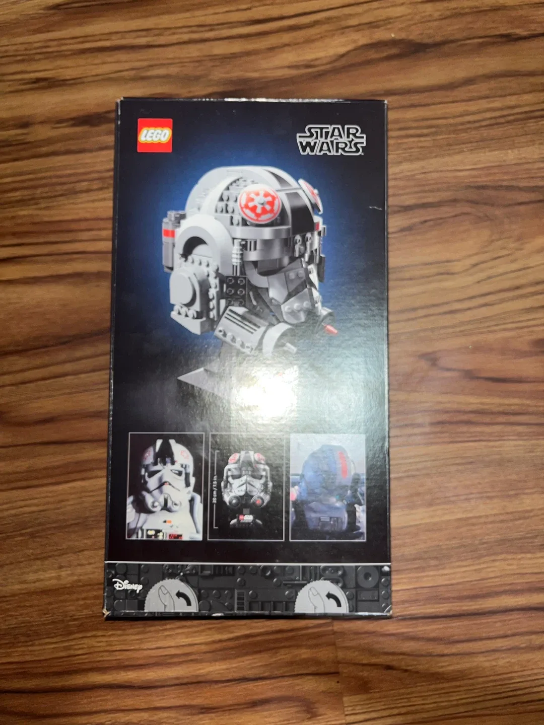 New LEGO Star Wars AT-AT Driver Helmet 75429 image indicator(2)