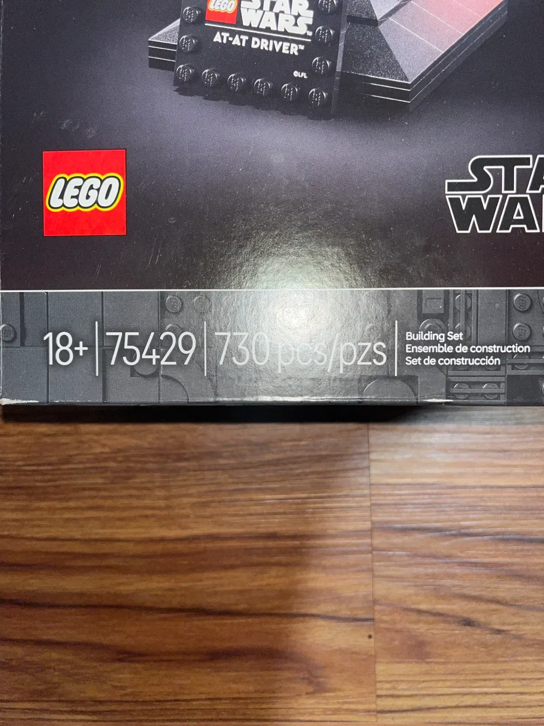 New LEGO Star Wars AT-AT Driver Helmet 75429 image indicator(7)
