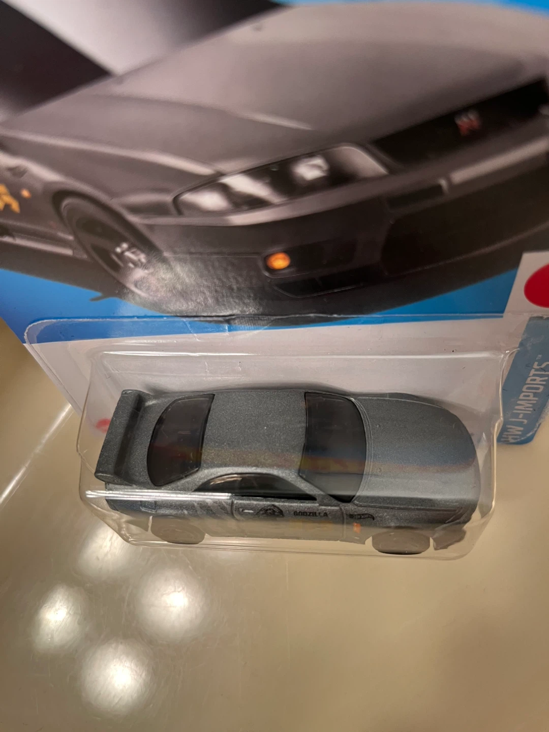 Hot Wheels Godzilla Nissan Skyline GT-R 96/250 - photo 2