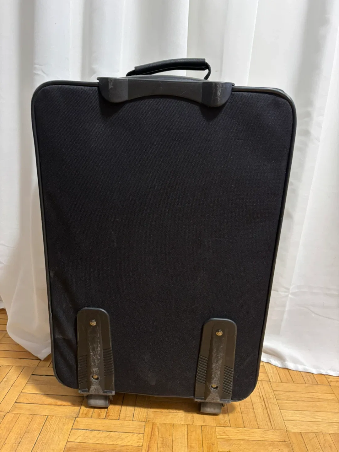 Buxton Black Rolling Suitcase image indicator(6)