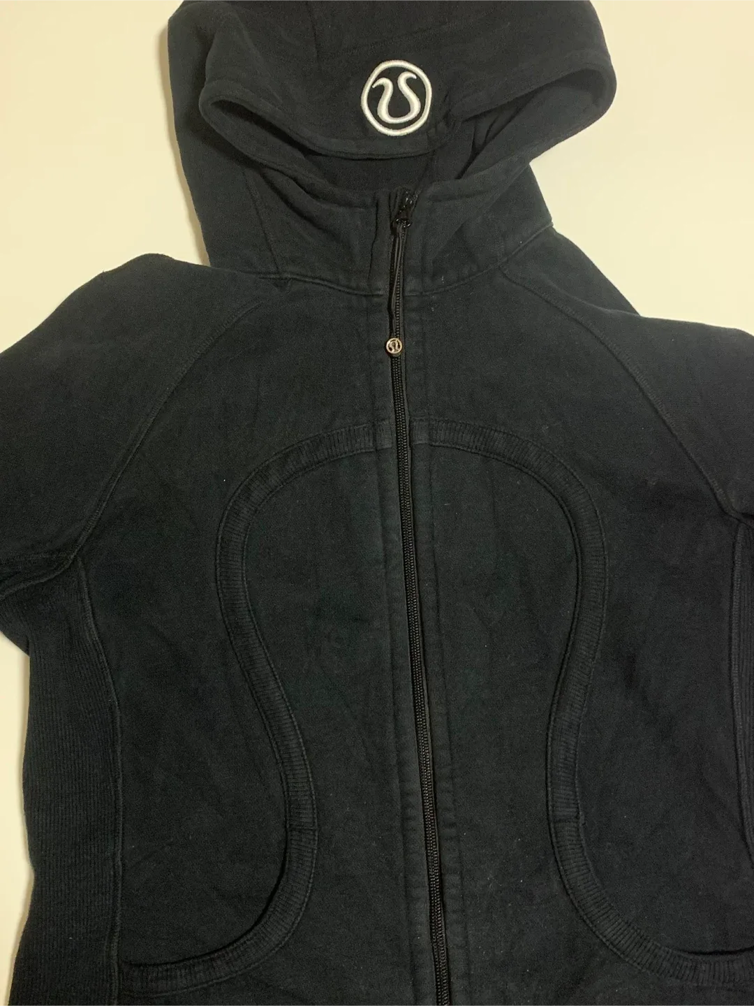 Lululemon Scuba Hoodie - Size 10 image indicator(2)
