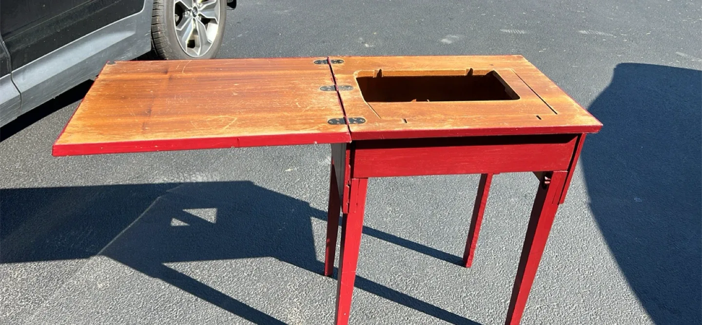 Red Wooden Sewing Table image indicator(2)