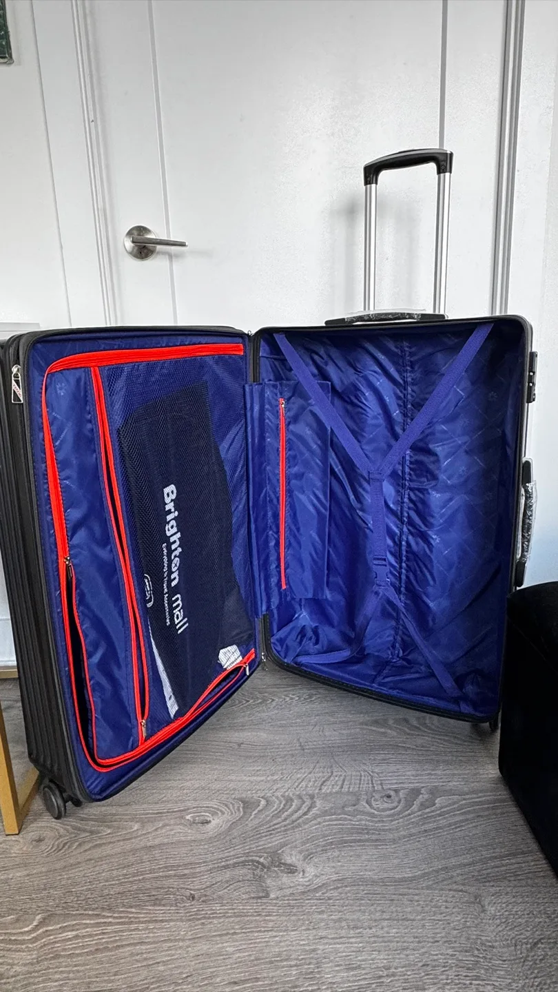 Large  Hard-Shell Suitcase with Spinner Wheels image indicator(6)