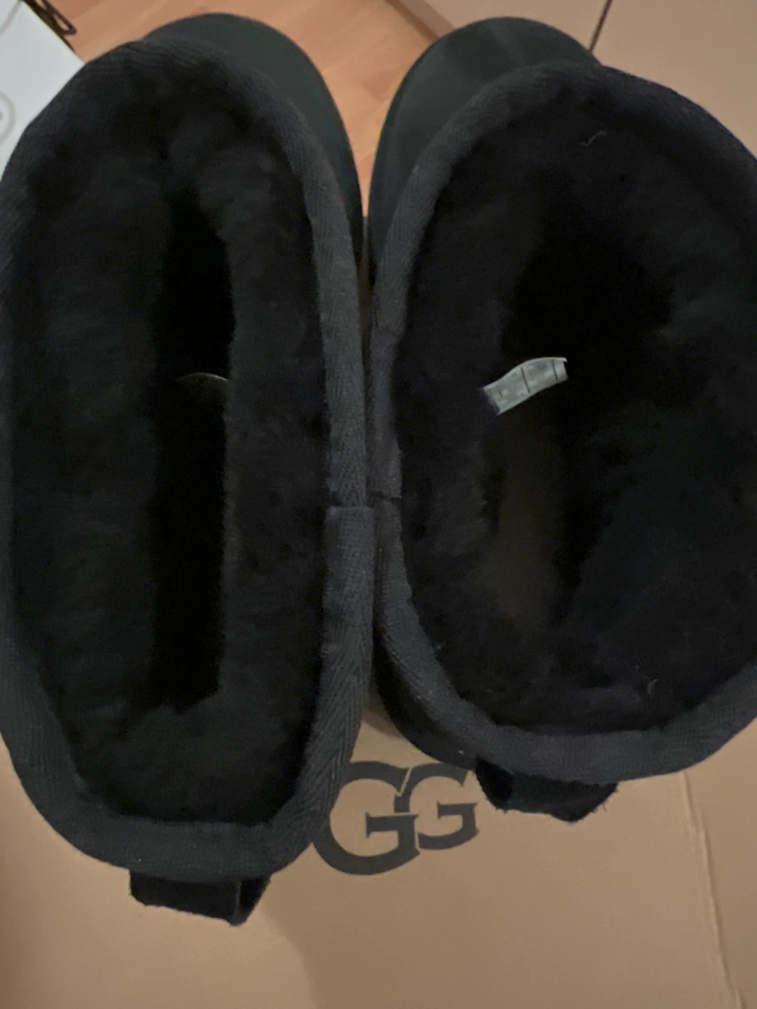 UGG  boot Black Mini Boots - Women's Size 8 - photo 3