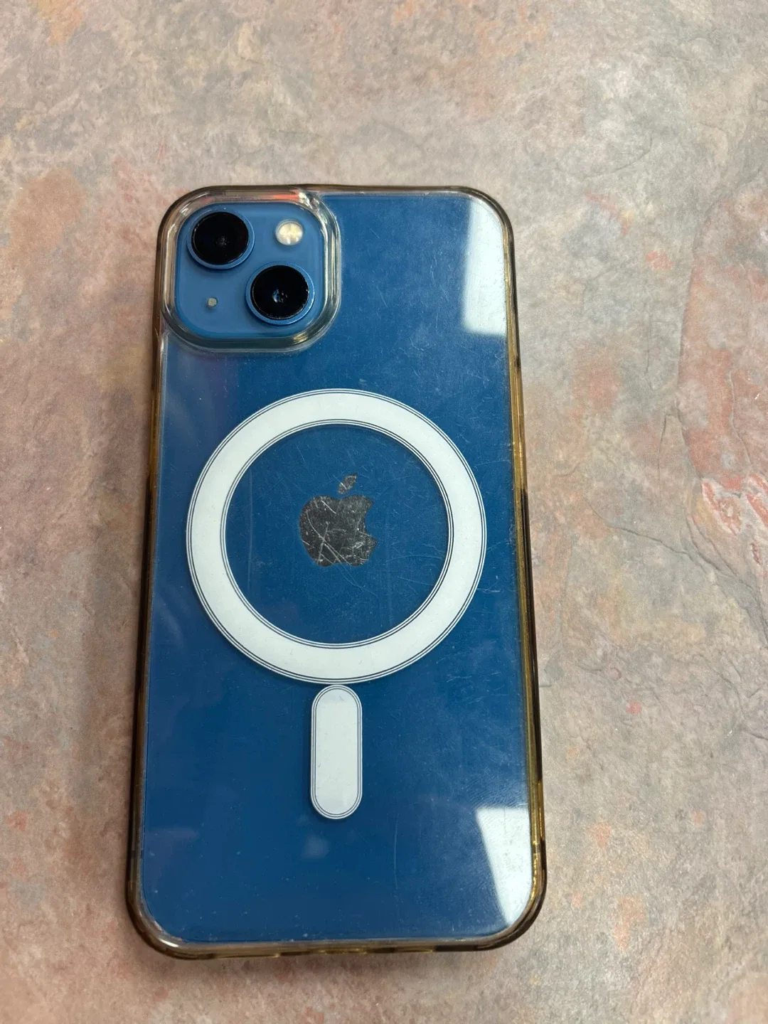 iPhone 13 - 128 GB image indicator(2)