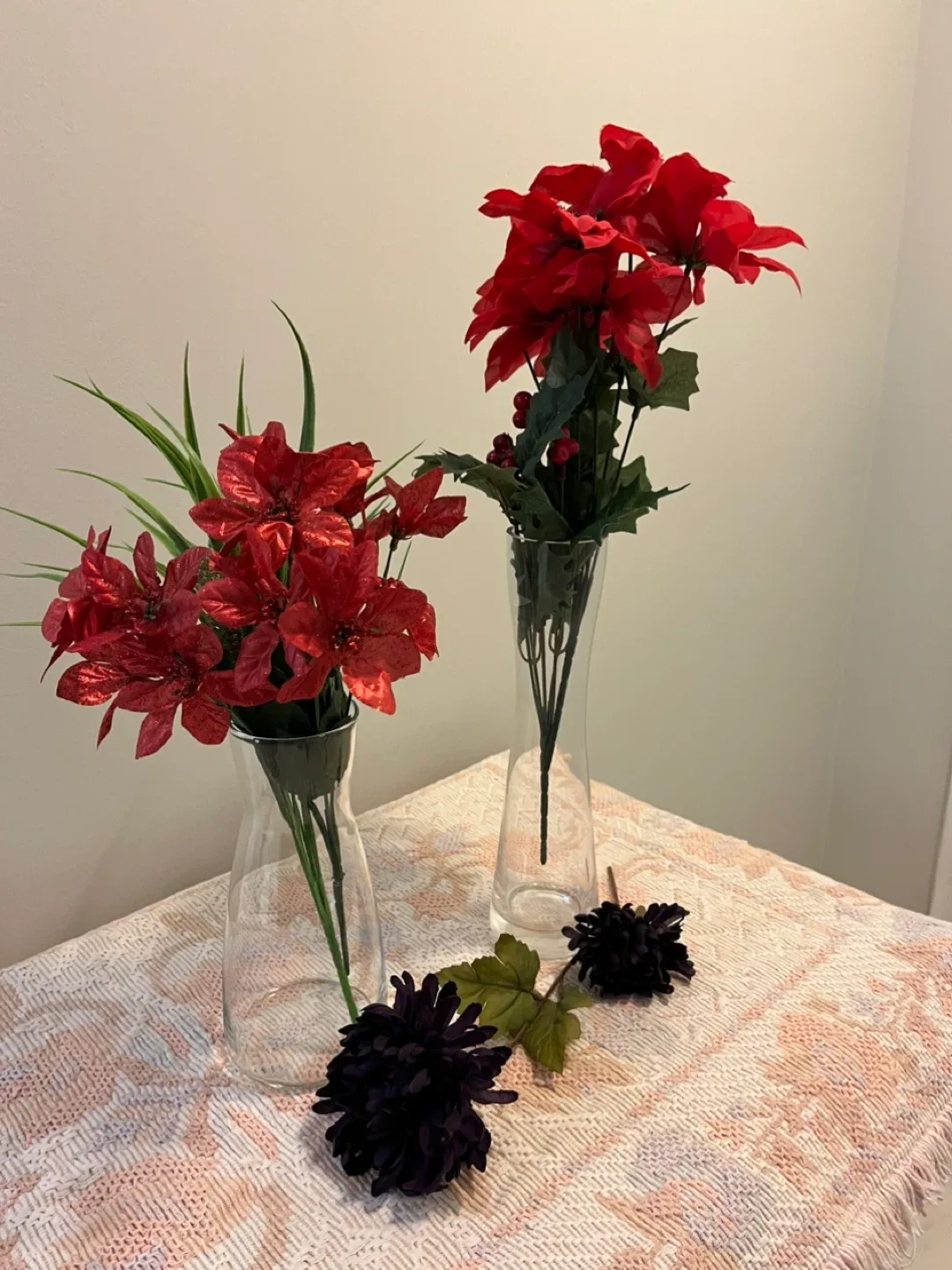 Two Clear Glass Vases image indicator(6)