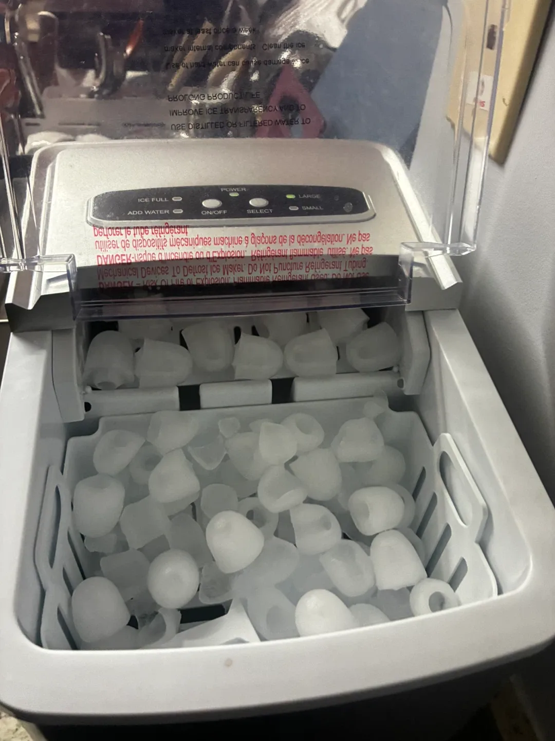Countertop Ice Maker - Like New! image indicator(2)