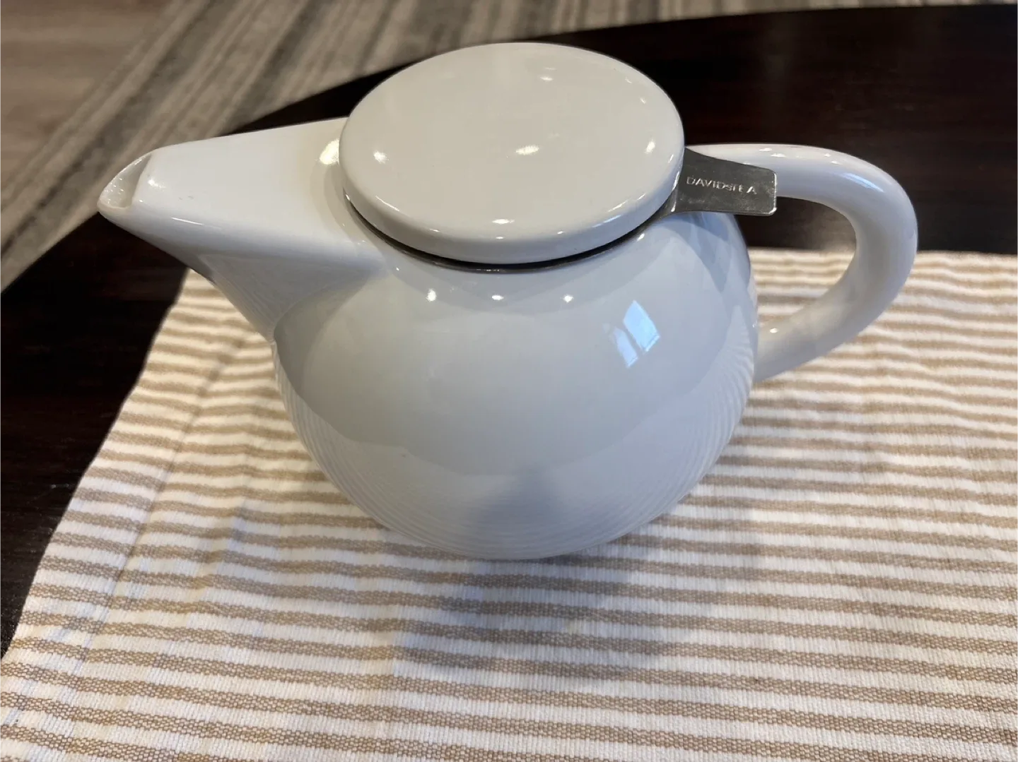 DAVIDsTEA White Teapot with Infuser image indicator(7)