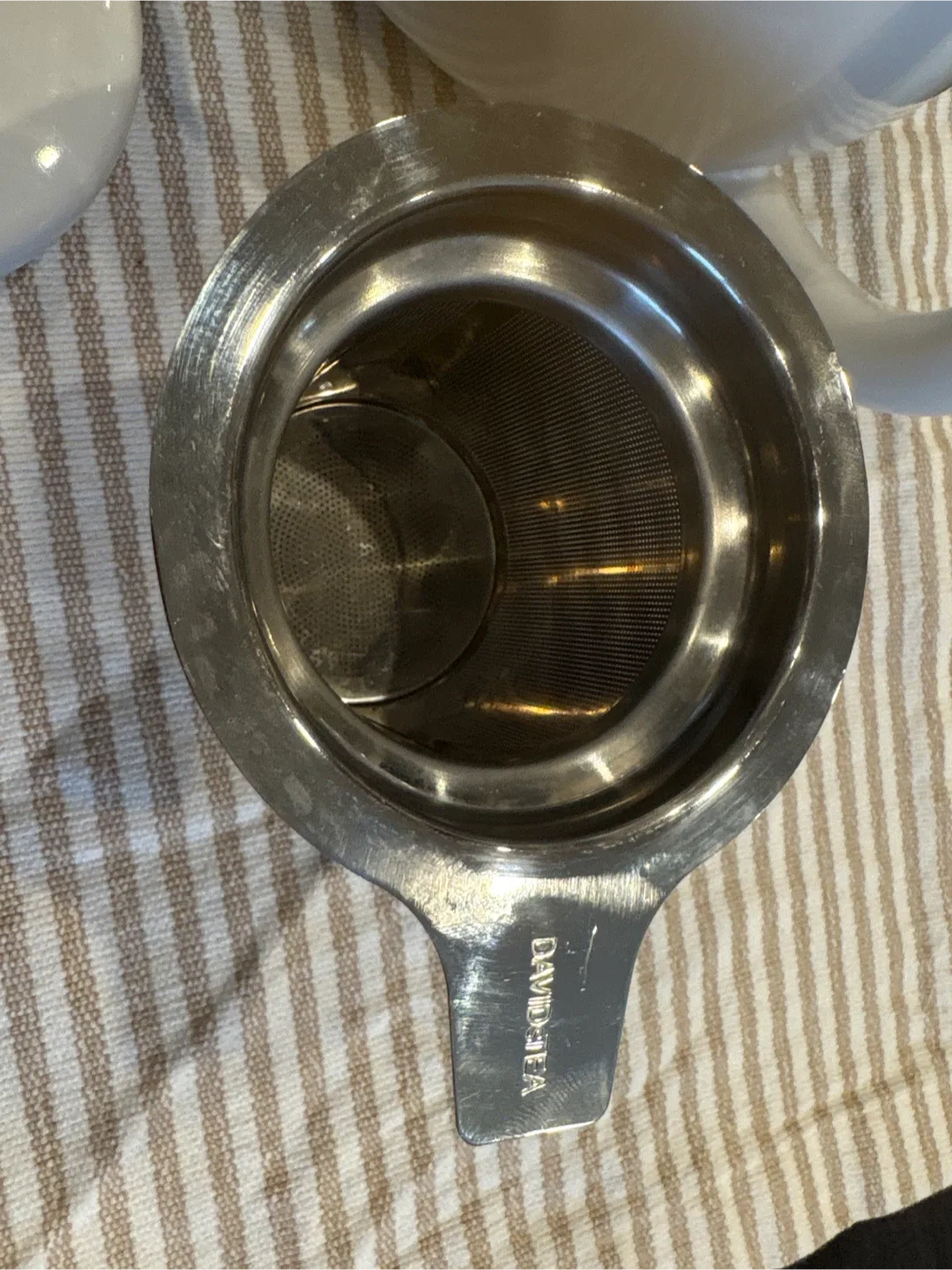 DAVIDsTEA White Teapot with Infuser image indicator(4)