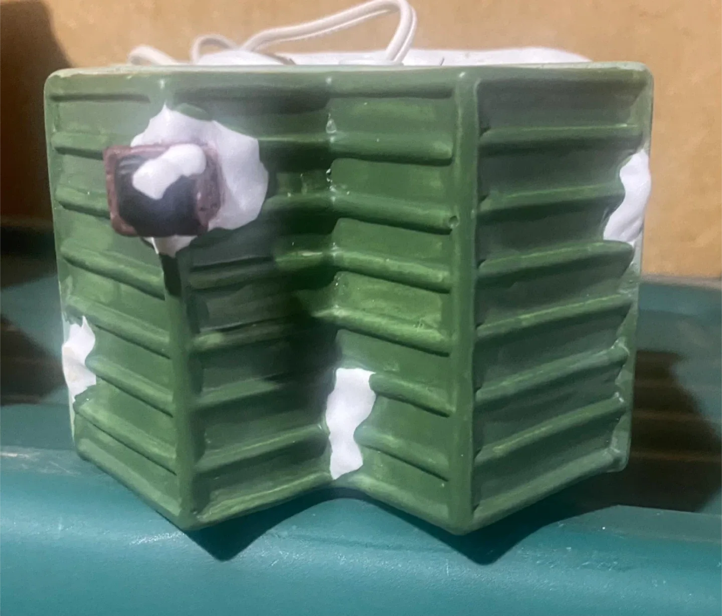 Santa's Trim Shoppe Deluxe Porcelain Bookstore image indicator(6)