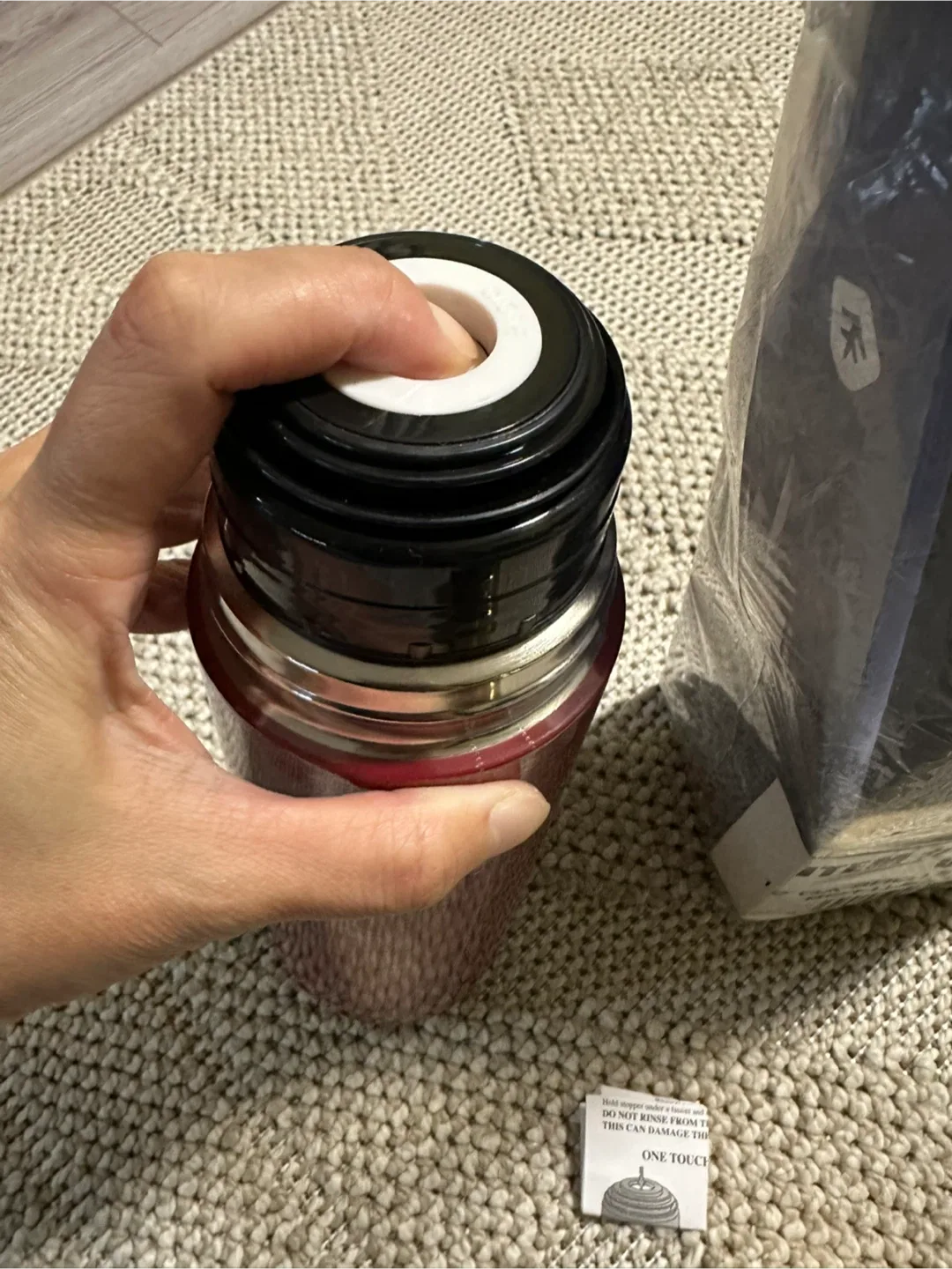 StanSport 12 Gauge Shotshell Thermo Bottle - Red image indicator(3)