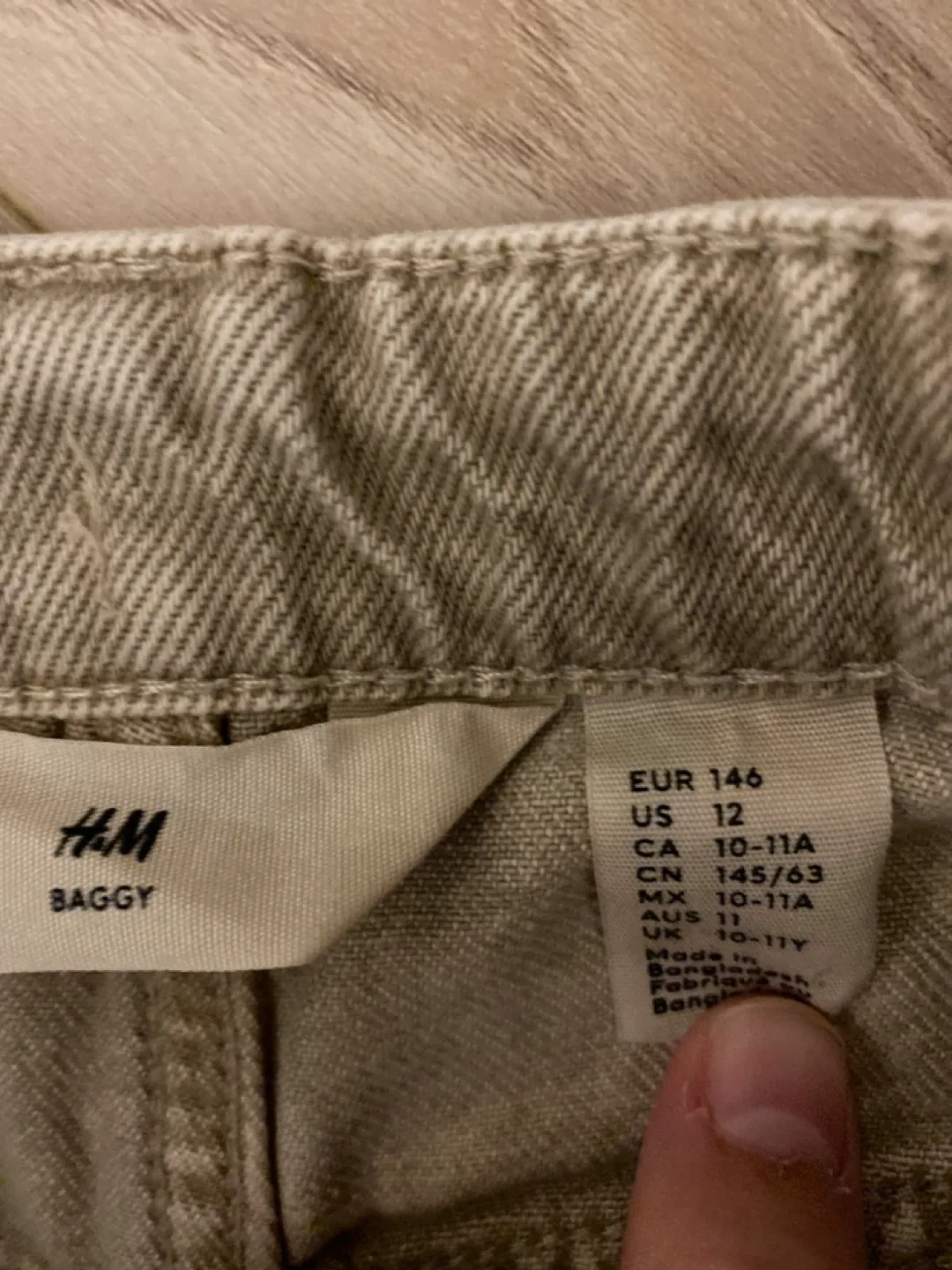Baggy H&M jeans image indicator(2)