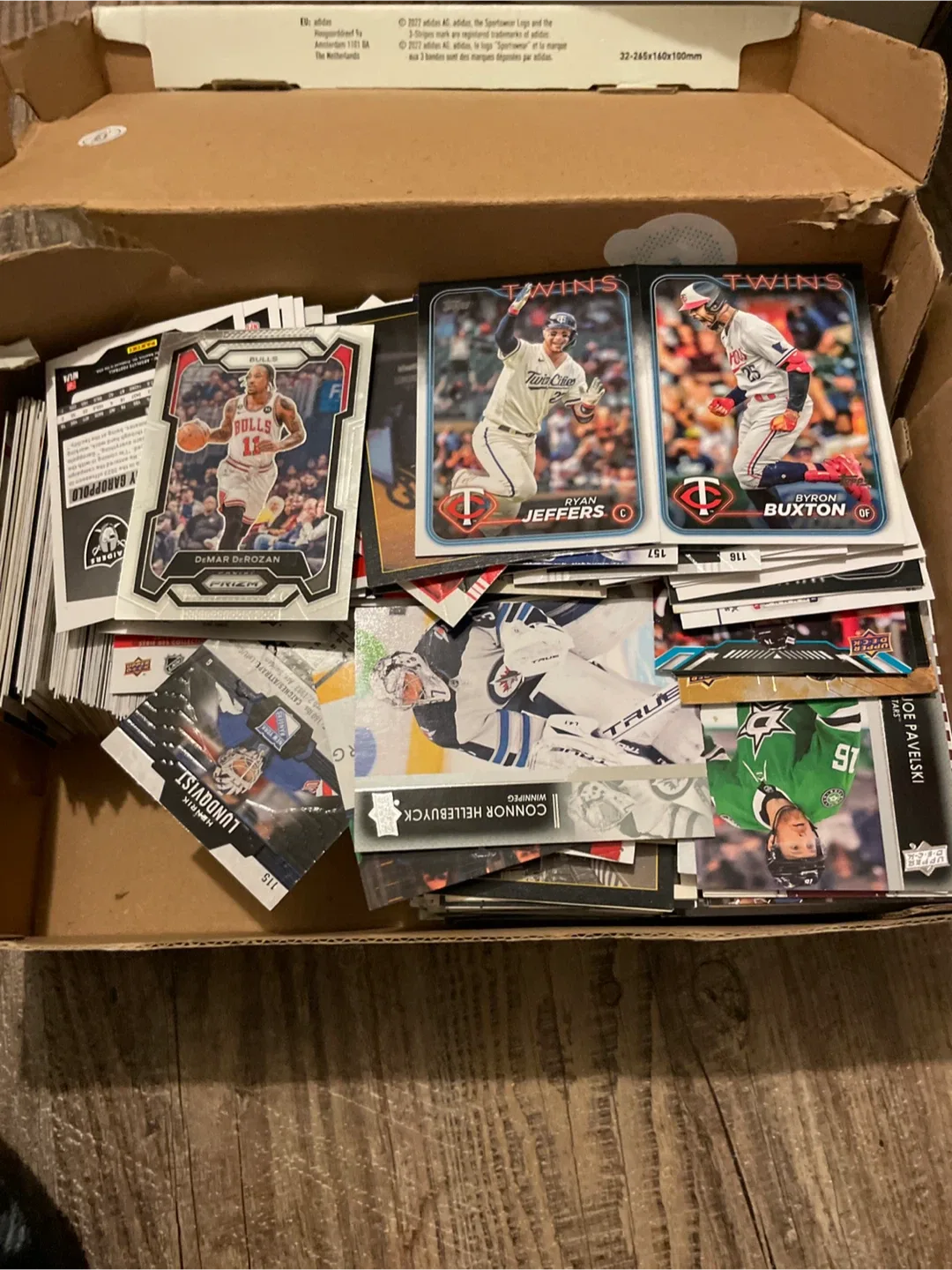 Mixed Sports & Comic Trading Card Lot image indicator(2)