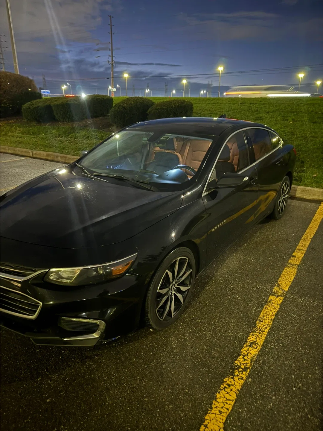 Black Chevrolet Malibu 2018 image indicator(3)