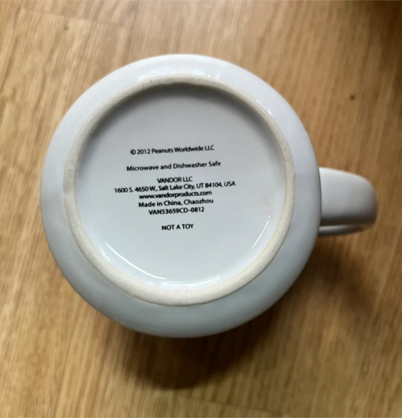 Peanuts Charlie Brown Christmas Mug by Vandor image indicator(5)