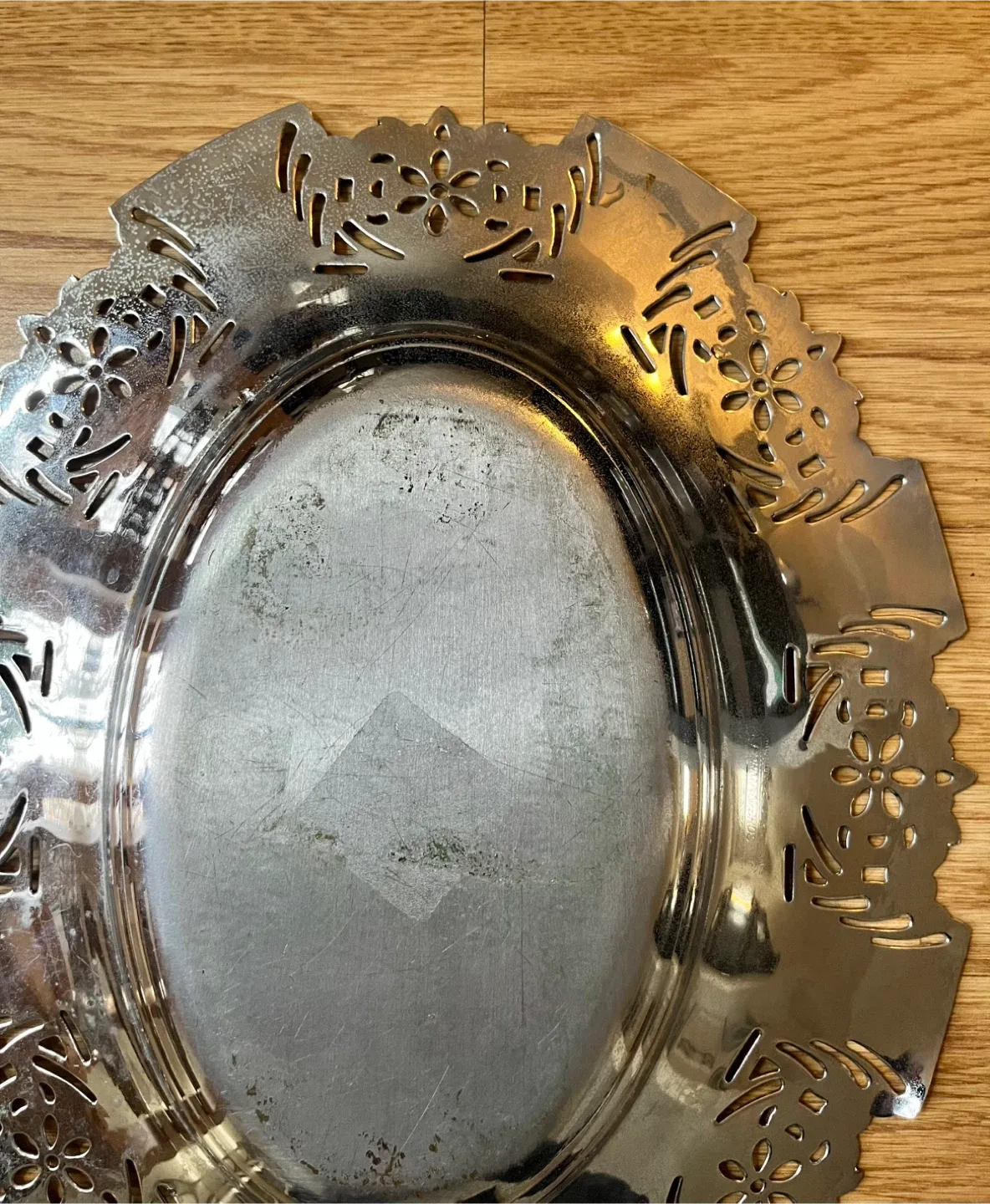 Vintage Silver Plated Serving Dish image indicator(6)