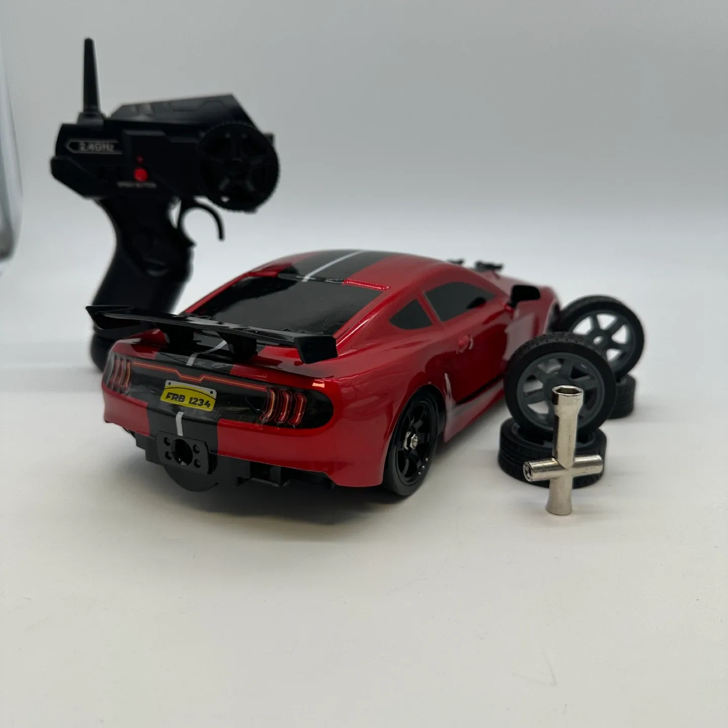 RC Drift Car (Mustang Shelby) image indicator(5)