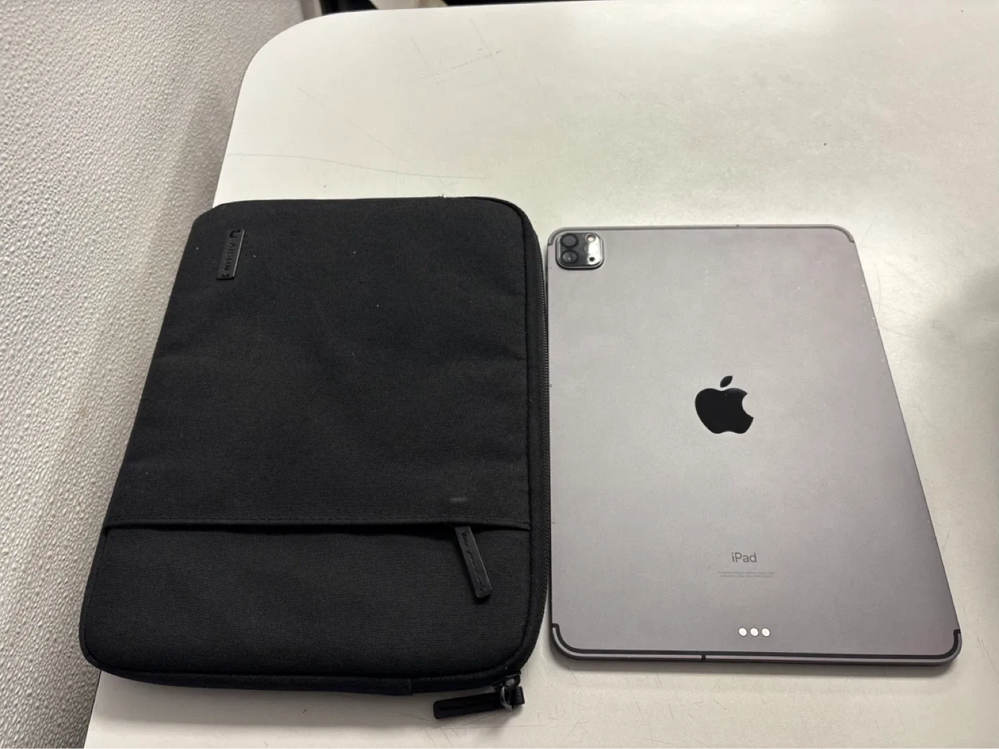 Ipad Pro Wifi+Cellular 128GB image indicator(2)