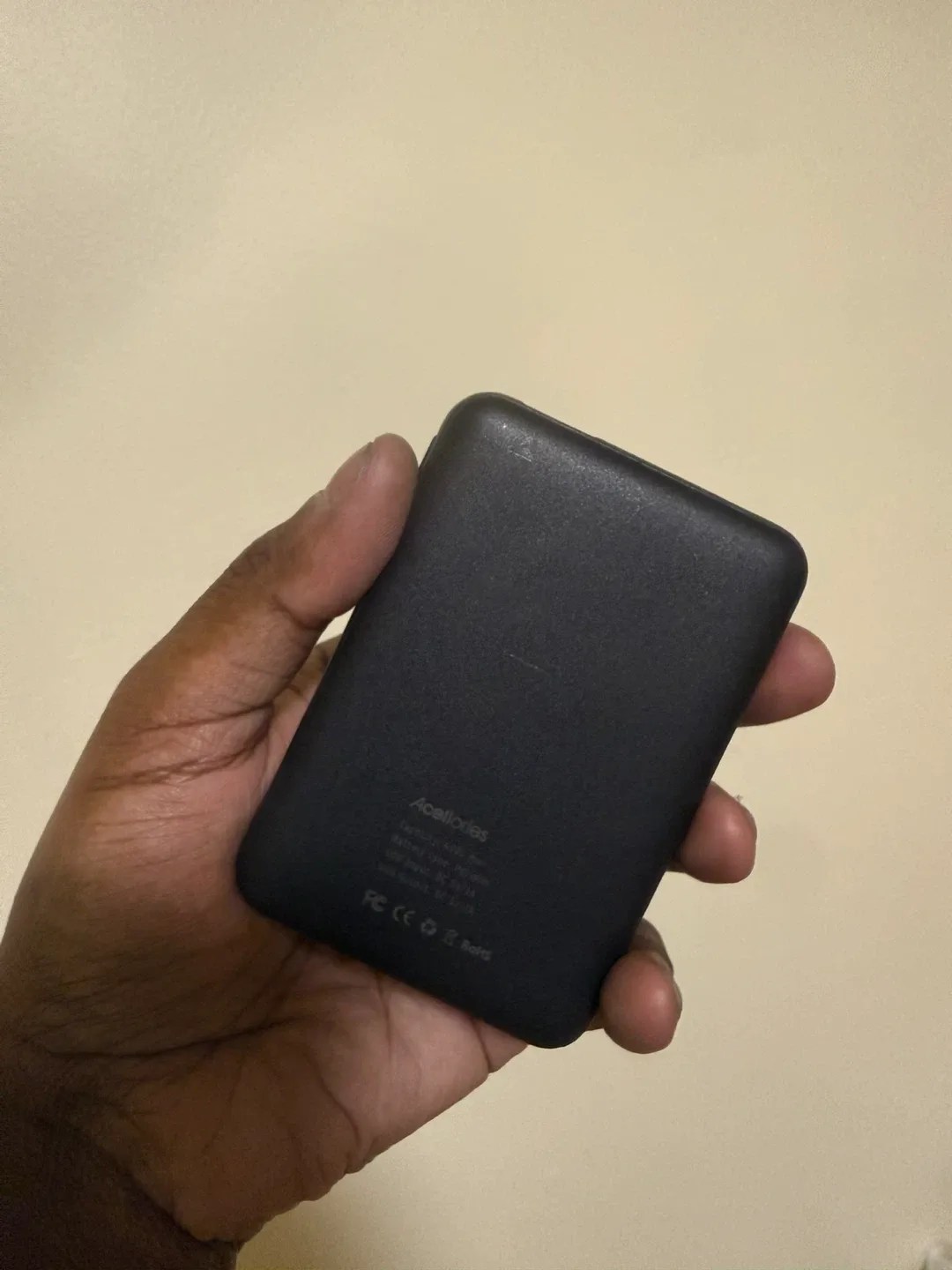 Free Portable Power Bank – 4000mAh (Acellories) image indicator(3)