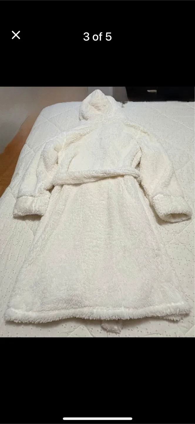 La Vie en Rose Robes (2 available) image indicator(6)