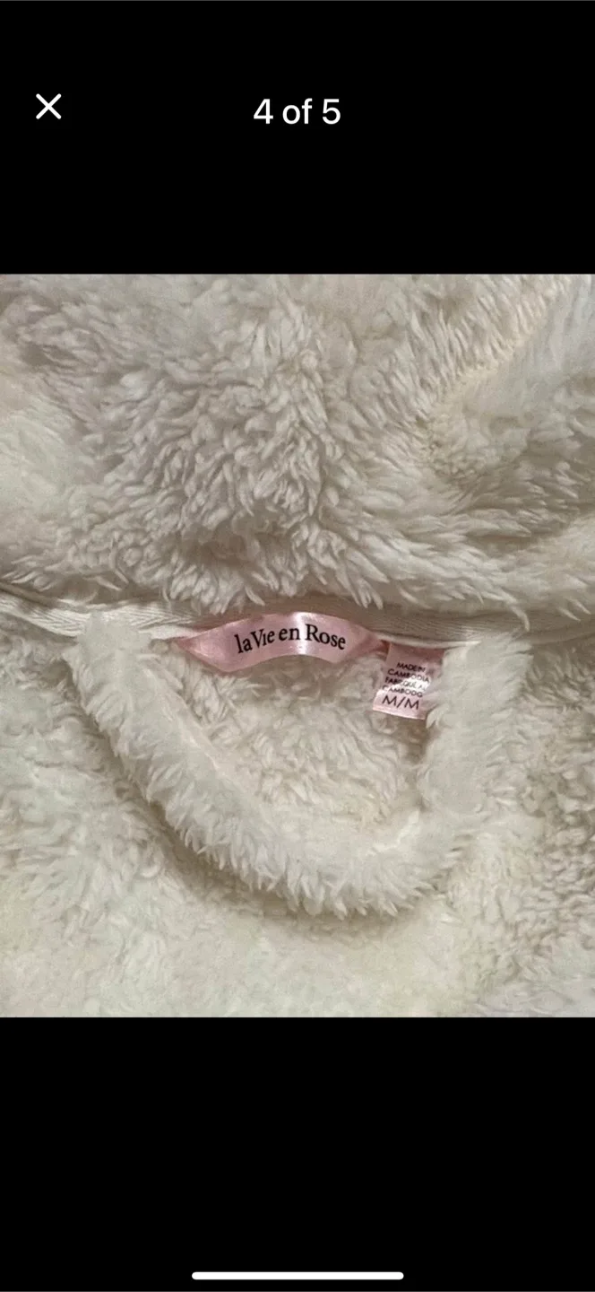 La Vie en Rose Robes (2 available) image indicator(7)