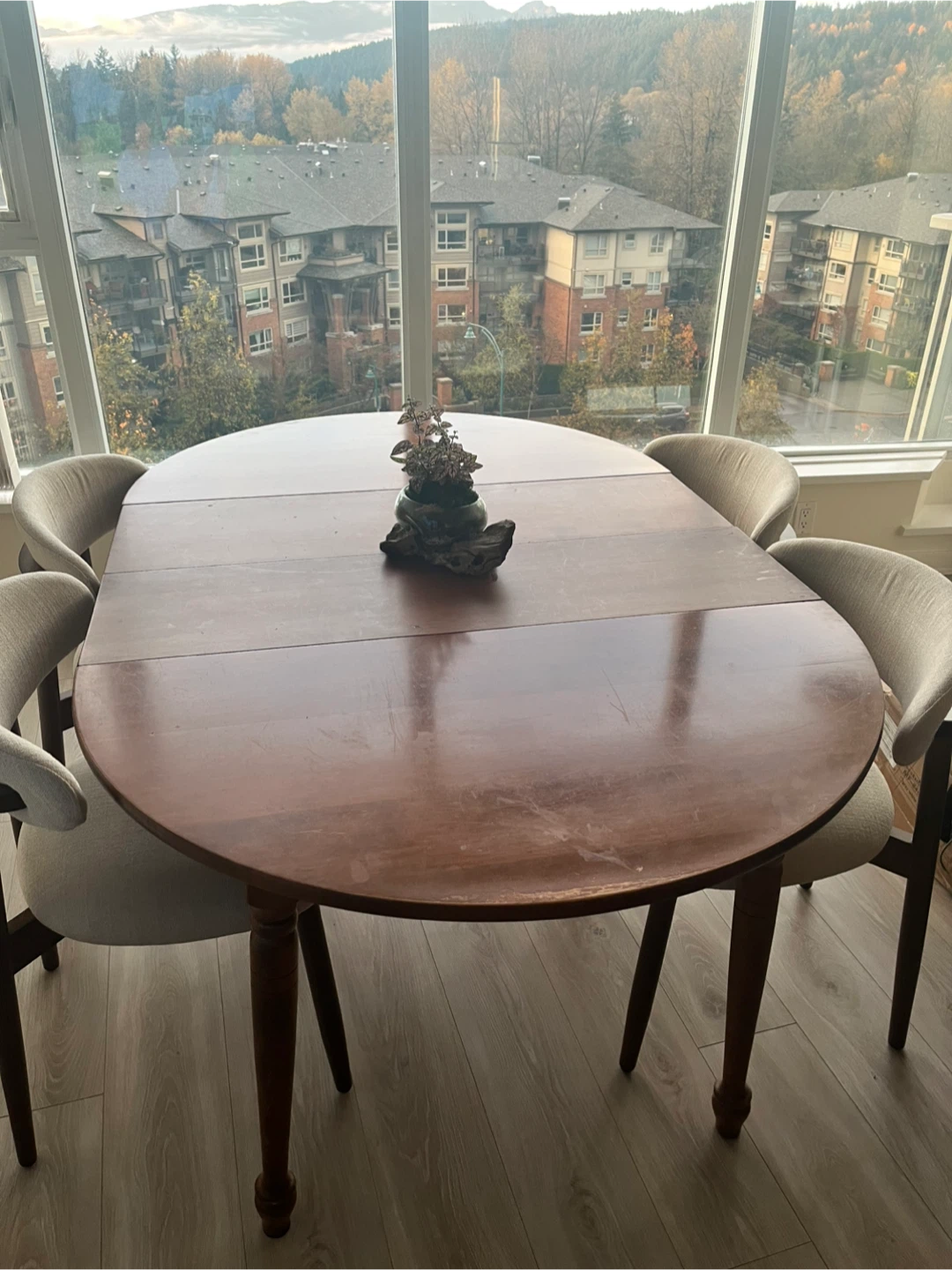 Round Wooden Dining Table with Leaves - photo 3