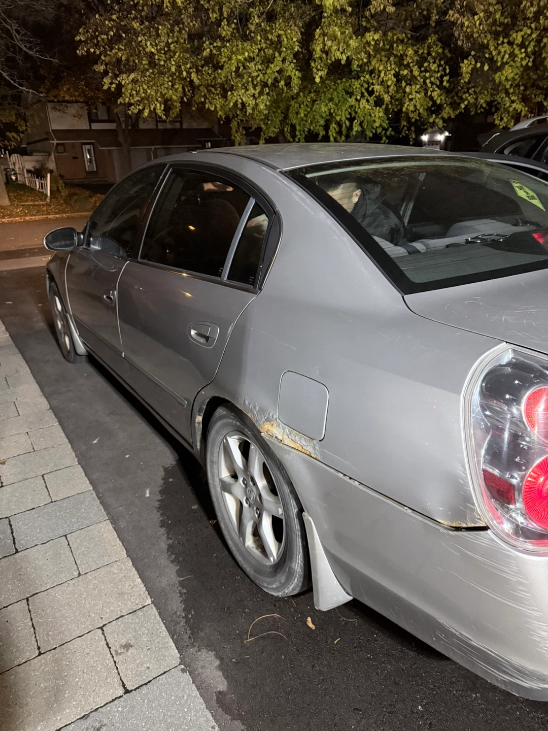 Nissan Altima Interior & Exterior - photo 5