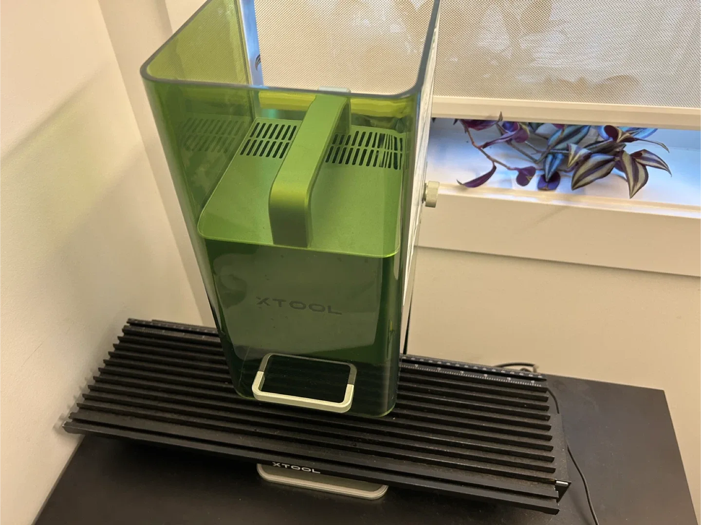 xTool F1 Laser Engraver image indicator(2)