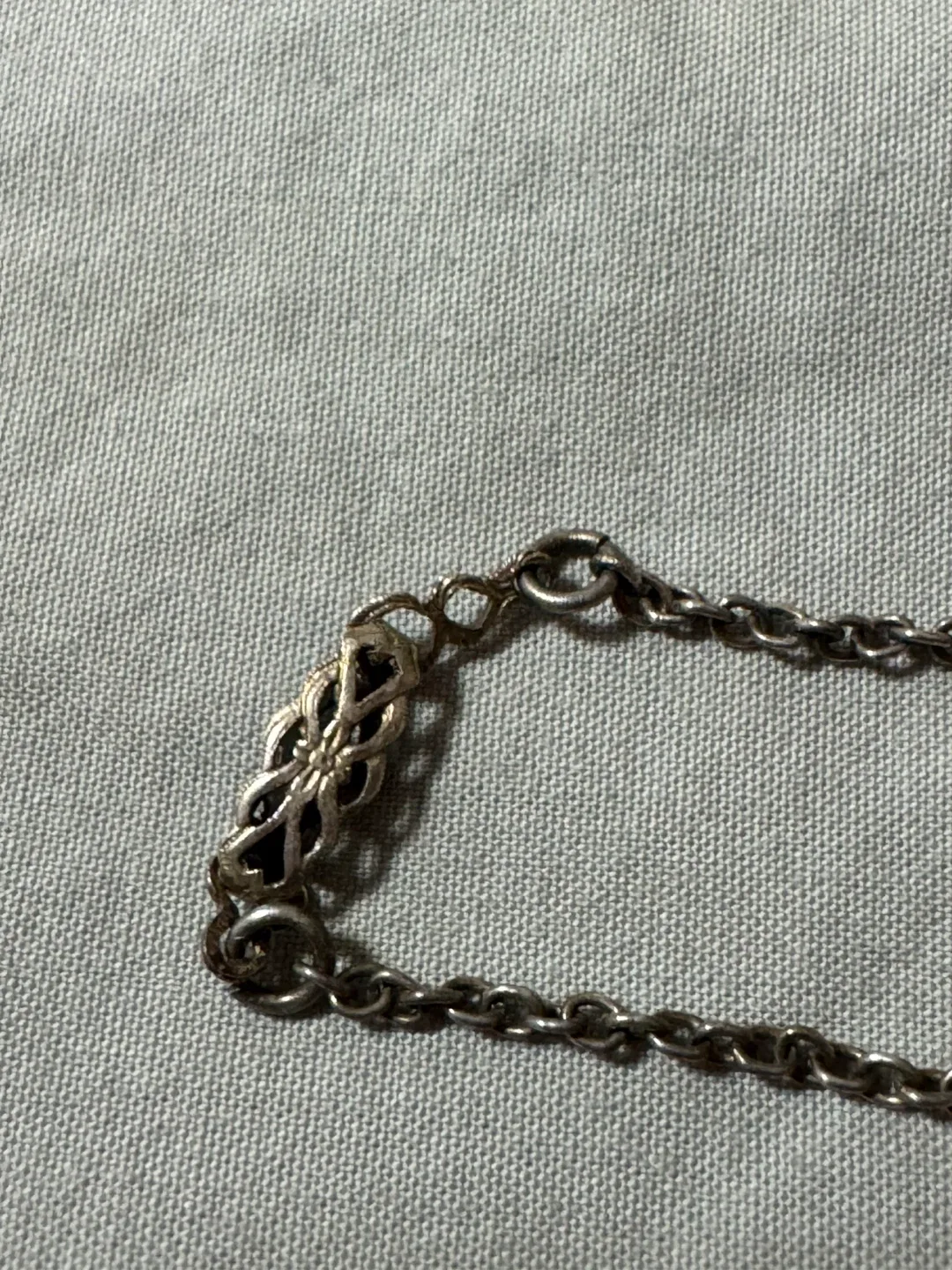 Cross Pendant Necklace image indicator(4)