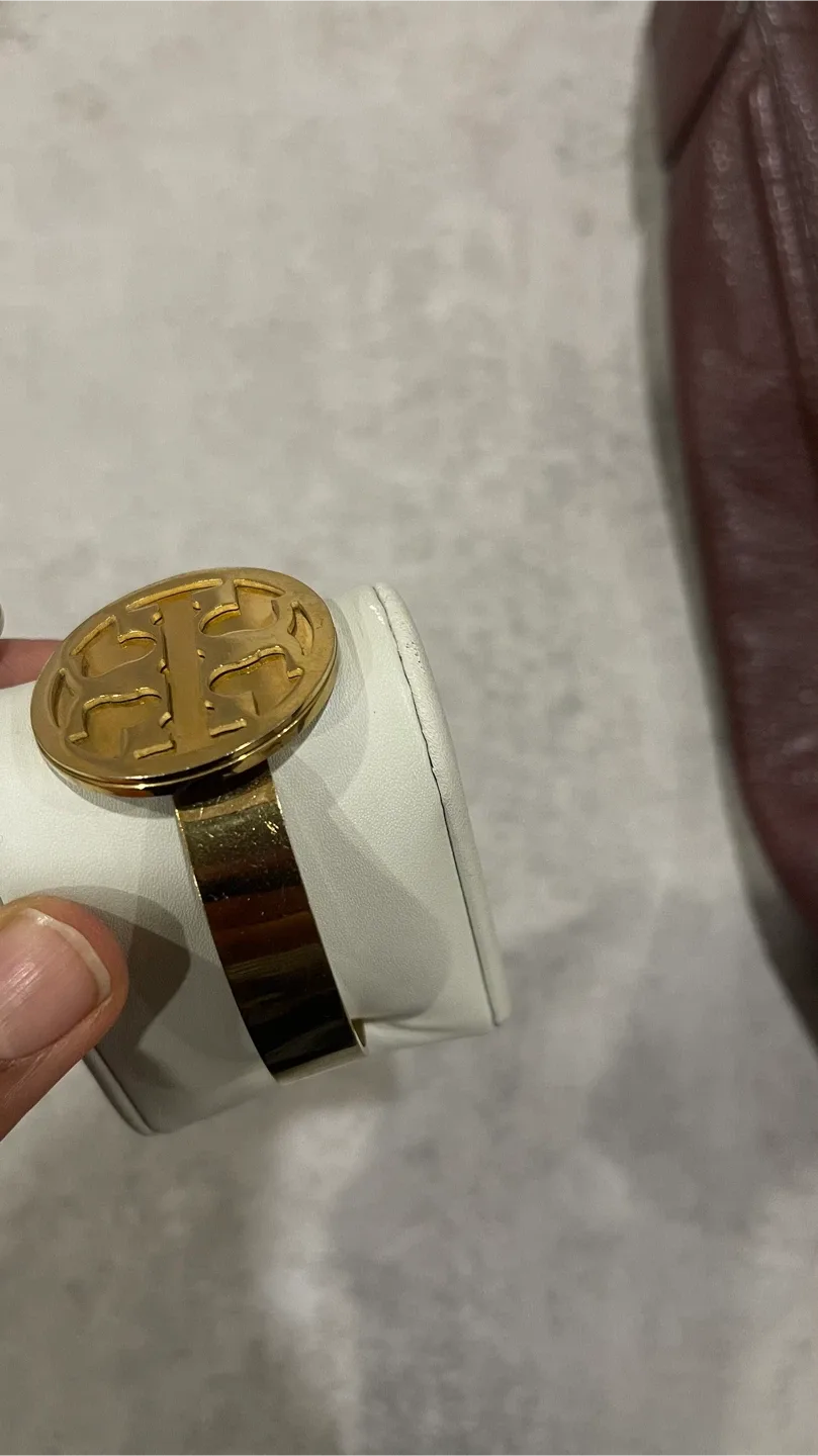 Gold Bracelet & Ring Set image indicator(2)