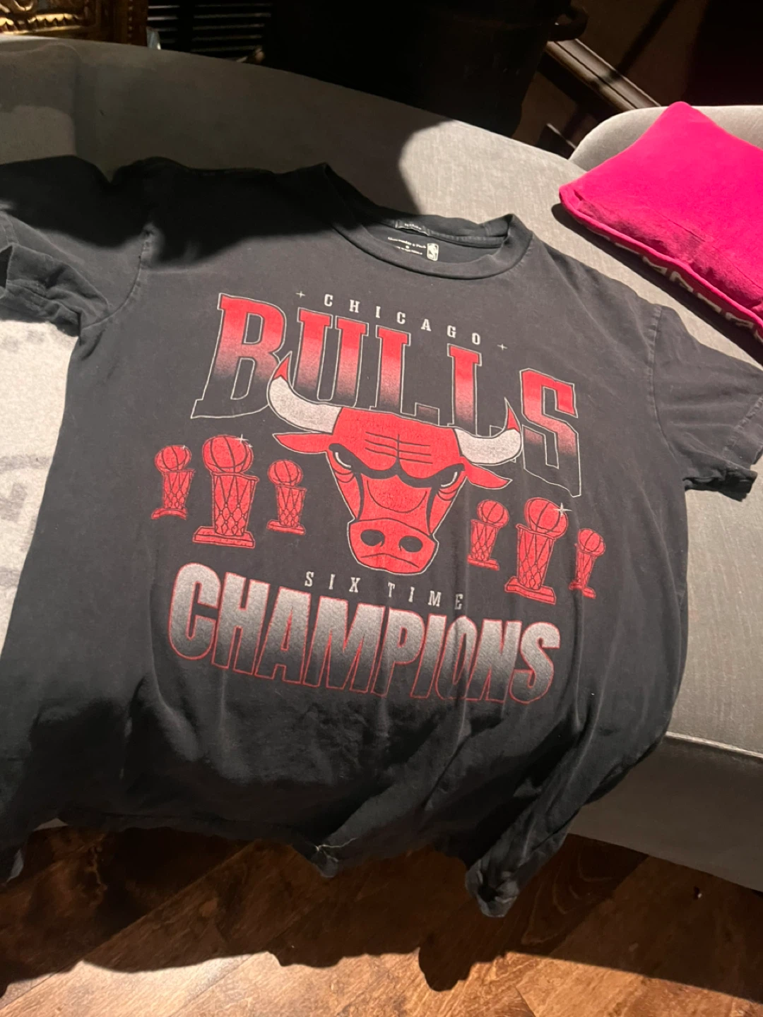 Abercrombie & Fitch Chicago Bulls T-Shirt - photo 2
