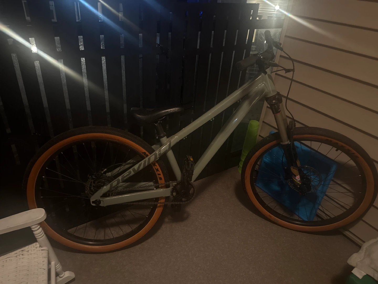 Dirt Jumper Bike w/ RockShox Revelation Fork