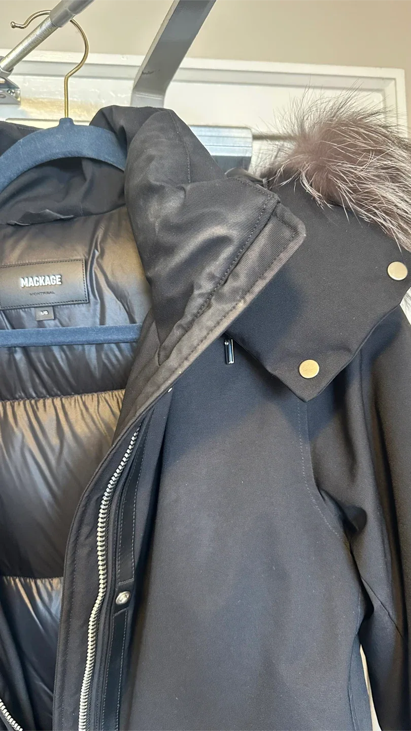 Mackage Le Supreme Black Winter Coat L image indicator(4)