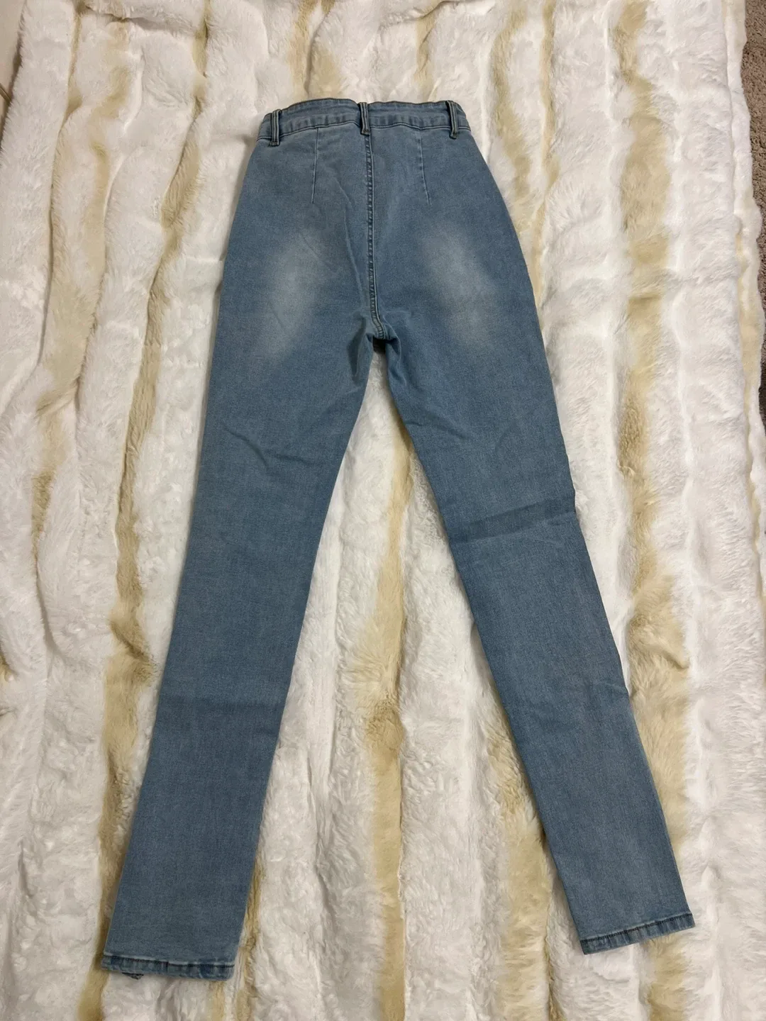 SHEIN Light Wash Jeans - Size S image indicator(2)