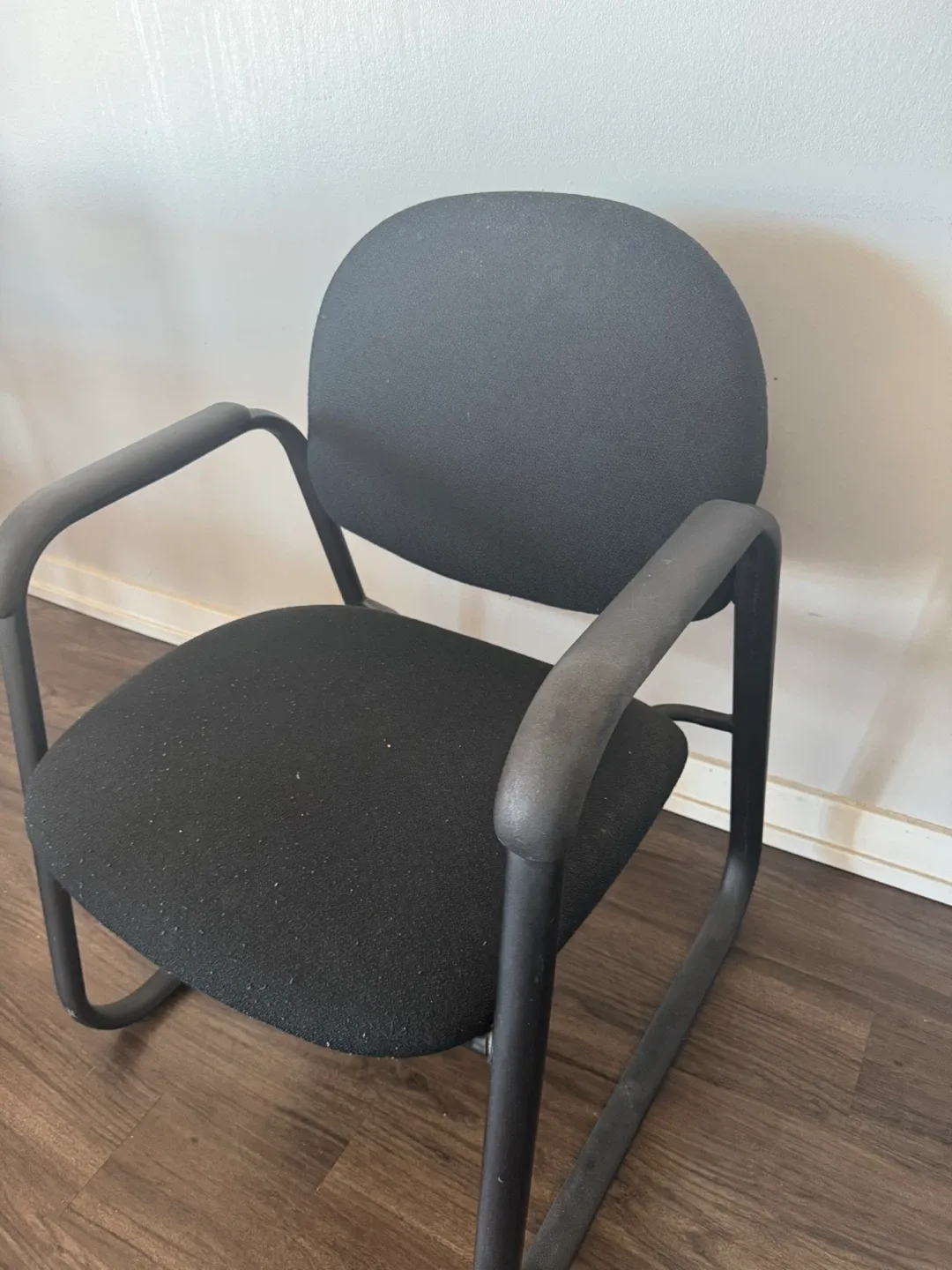 Black Office Guest Chair image indicator(2)